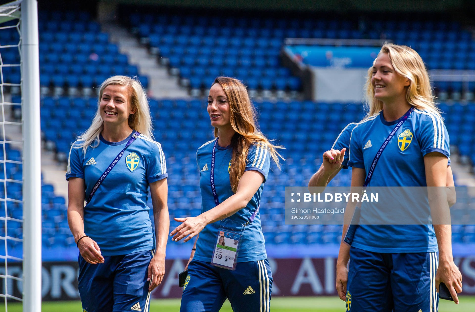 Hanna Glas, Kosovare Asllani and Magdalena Eriksson of