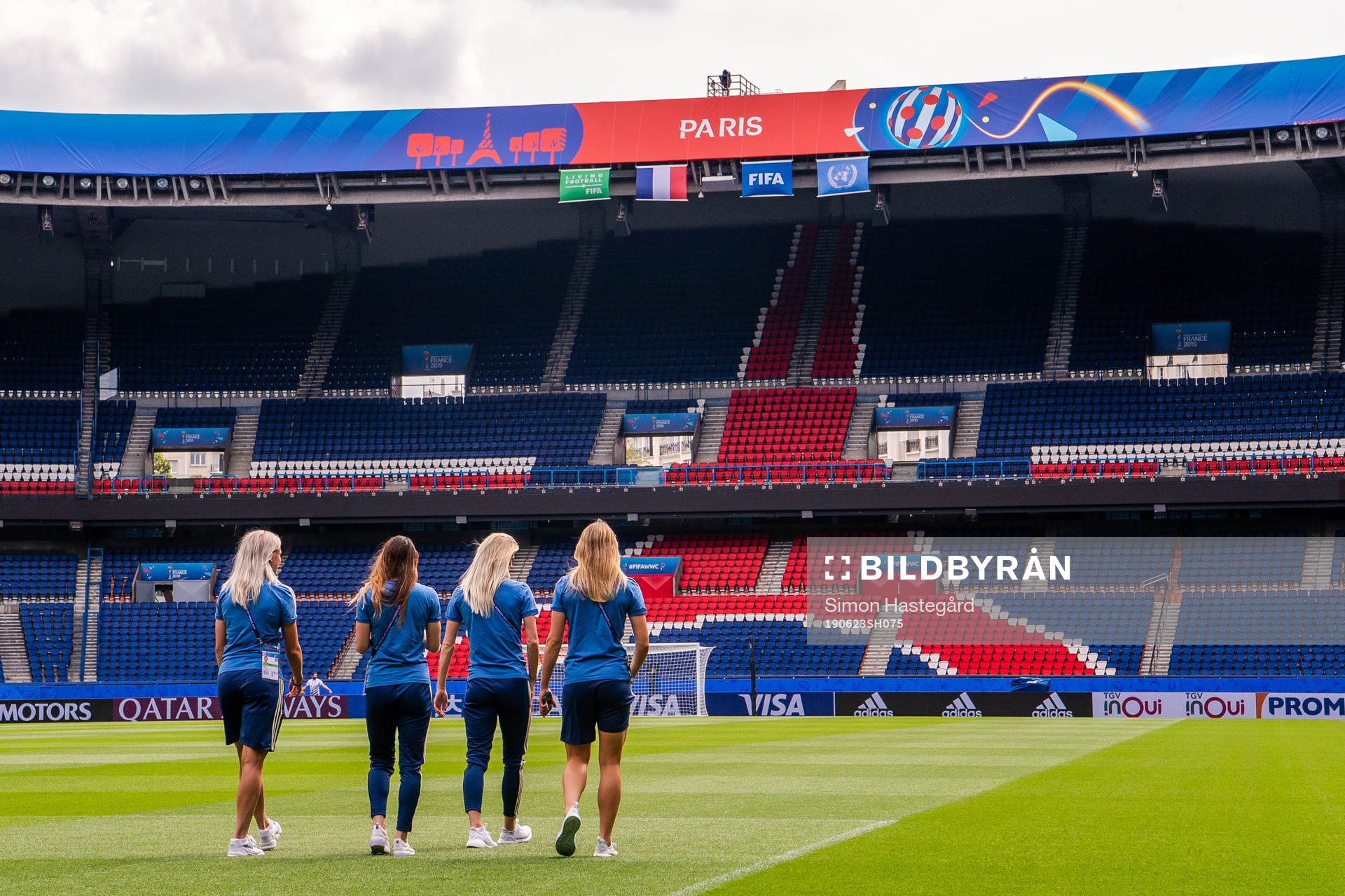 Hanna Glas, Kosovare Asllani , Magdalena Eriksson and Sofia