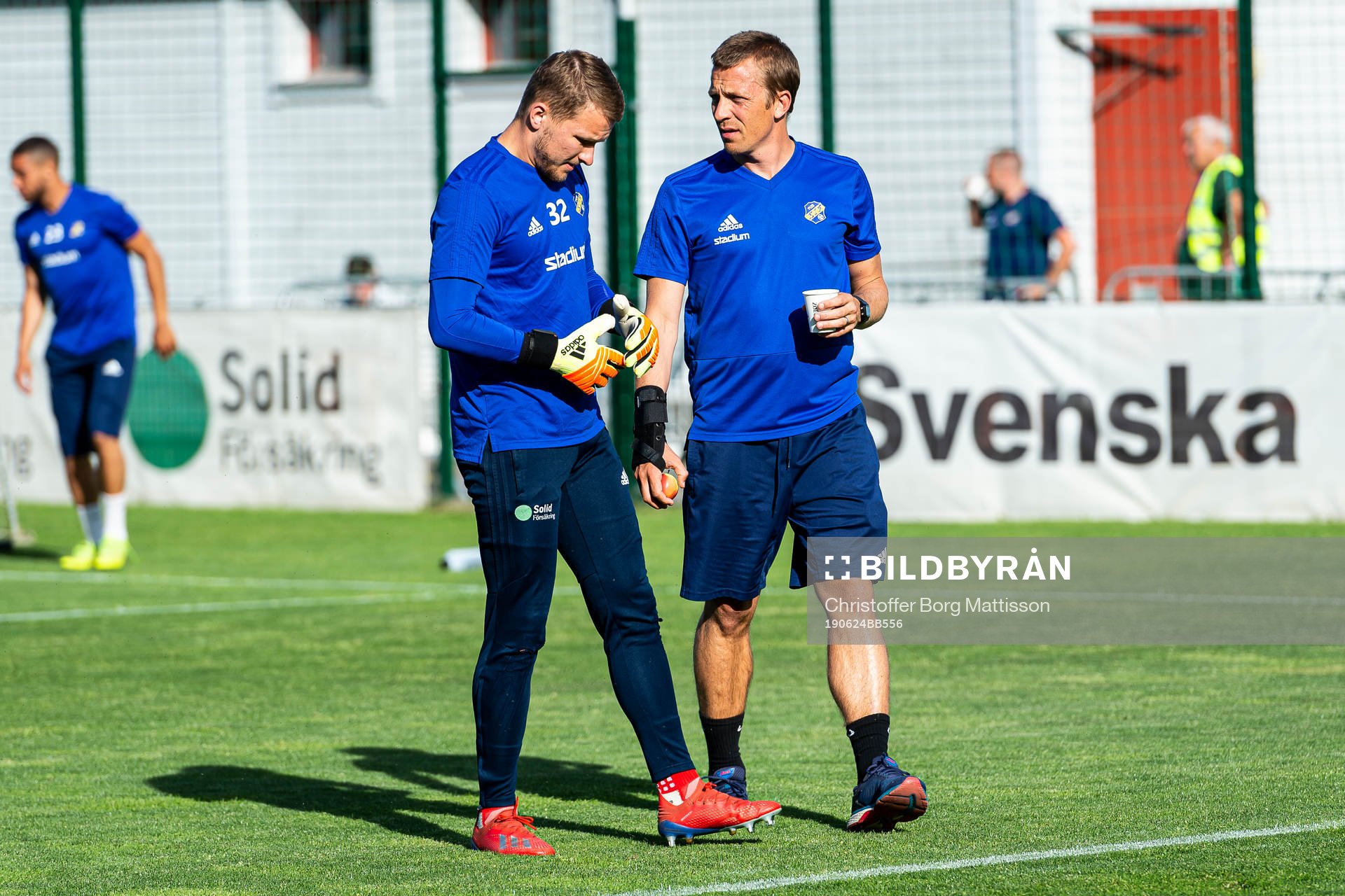 Eskilsminnes Pontus Löfvenmark och assisterande tränare