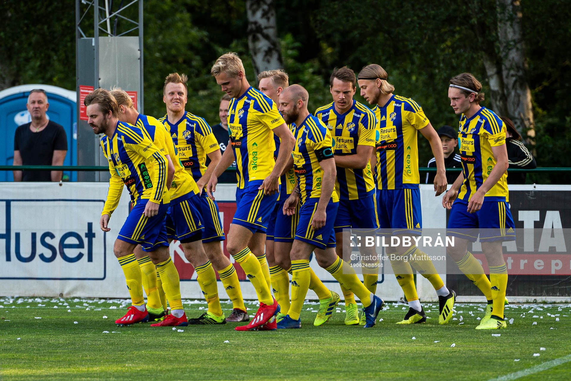Eskilsminnes spelare jublar