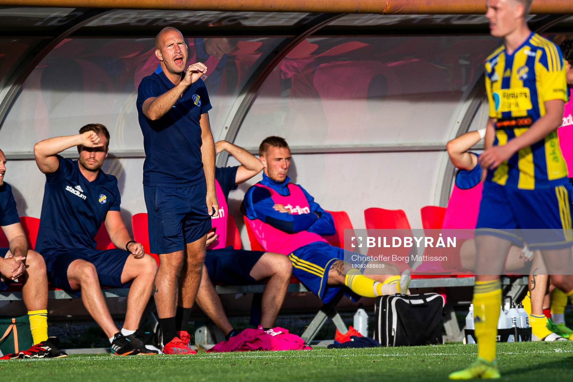 Eskilsminnes tränare Mattias Lindström reagerar