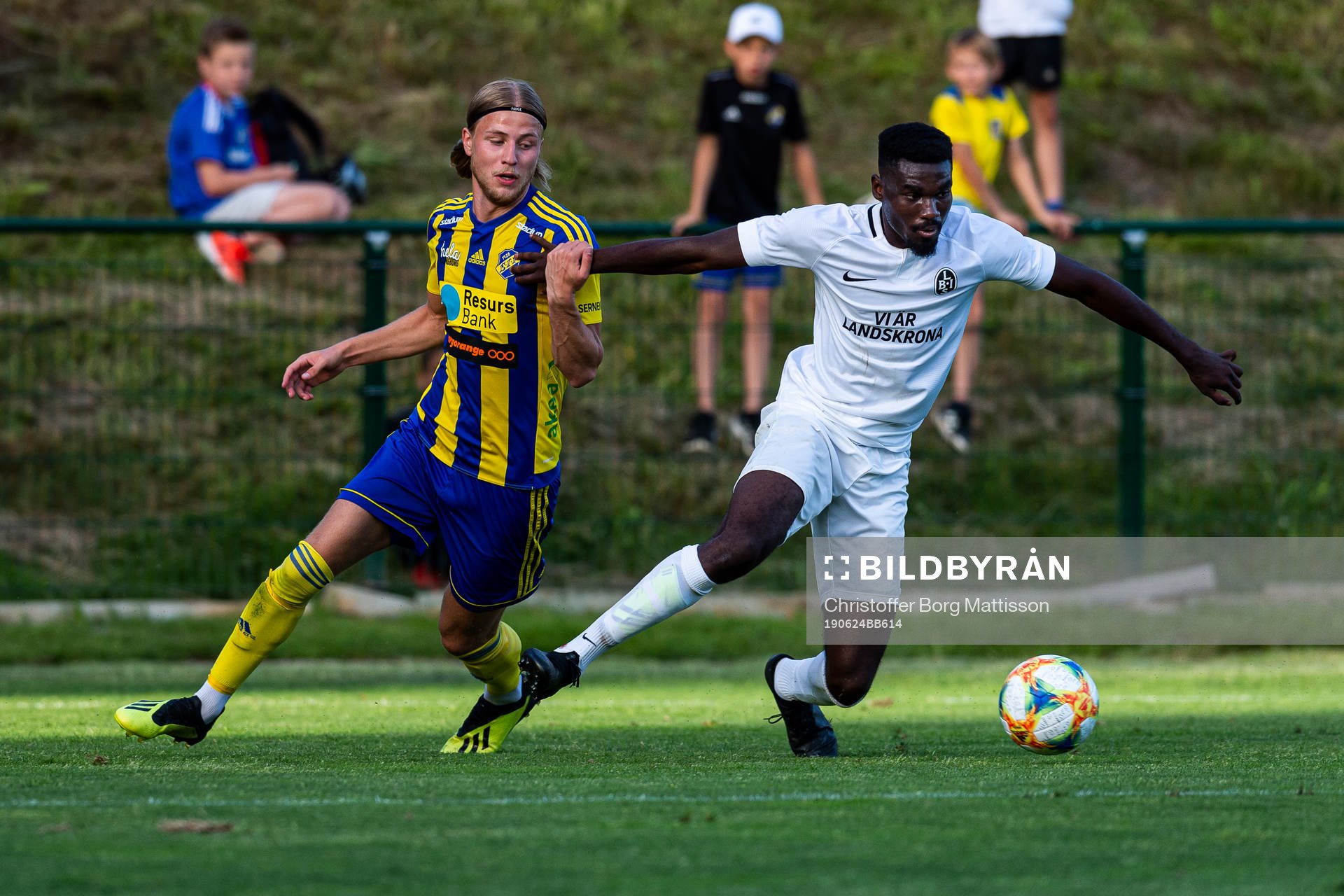 Eskilsminnes Oliver Åkerman och Landskronas Patrick Nwadike