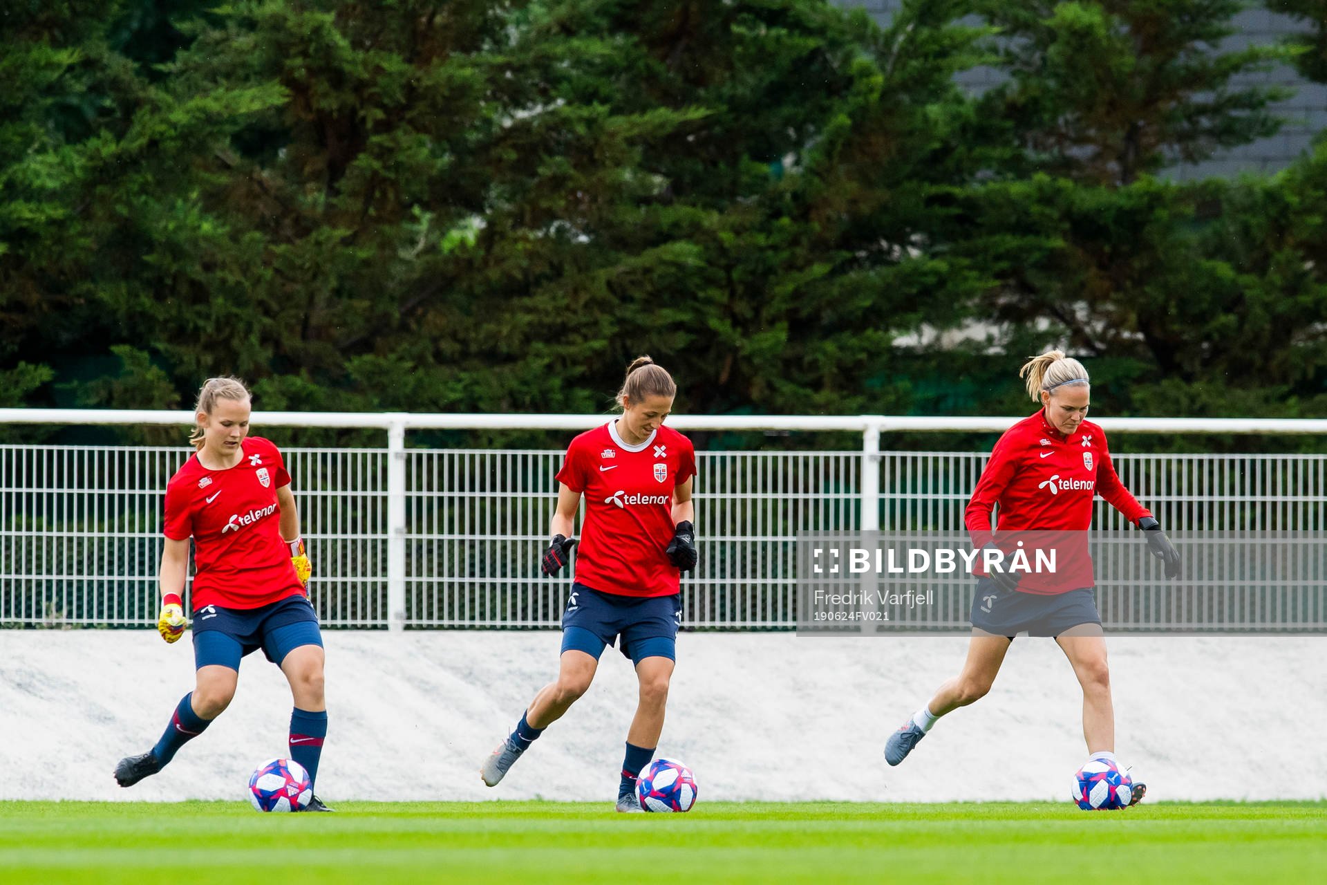 Goalkeeper Oda Maria Hove Bogstad, goalkeeper Cecilie