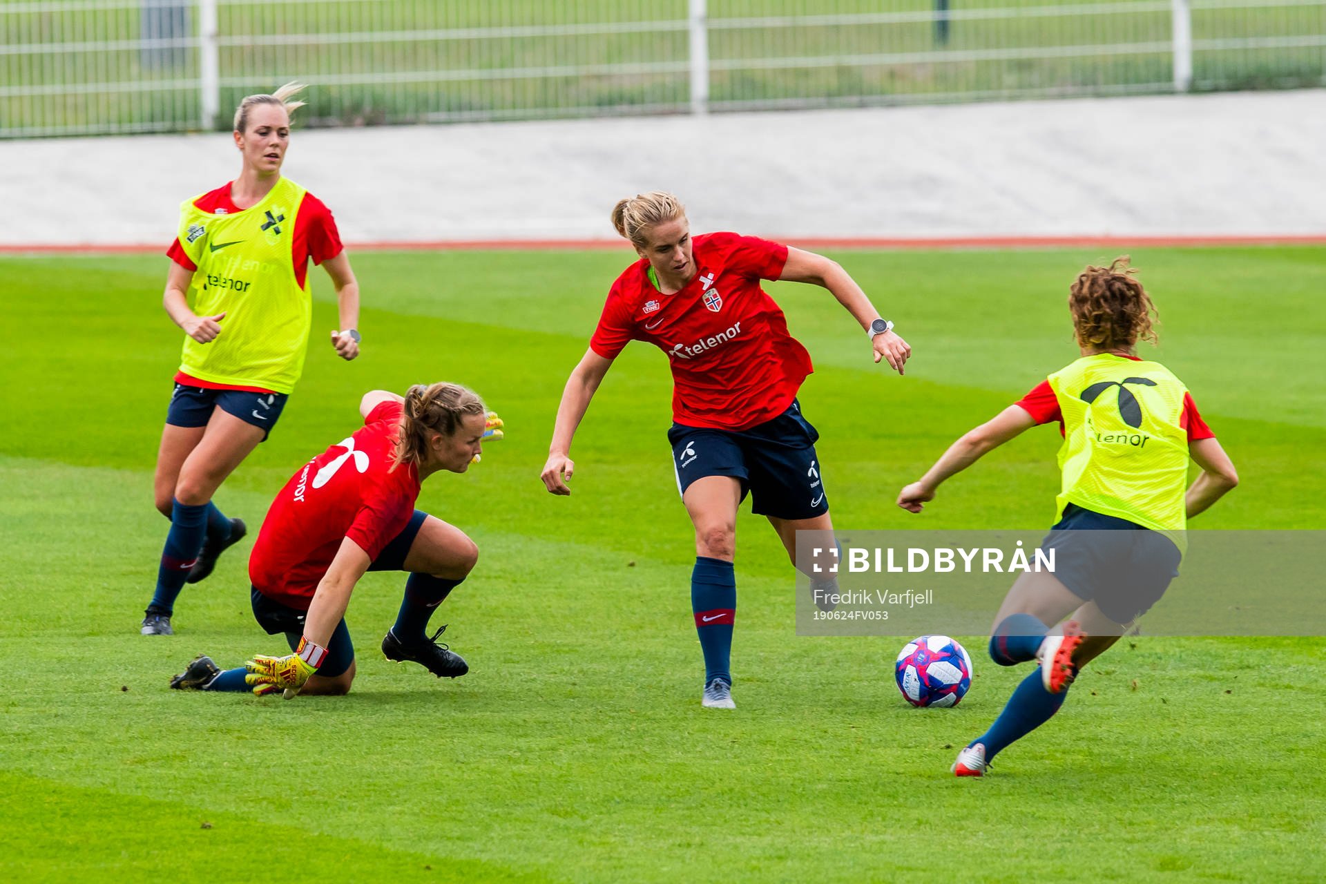 Stine Hovland, goalkeeper Oda Maria Hove Bogstad, Elise
