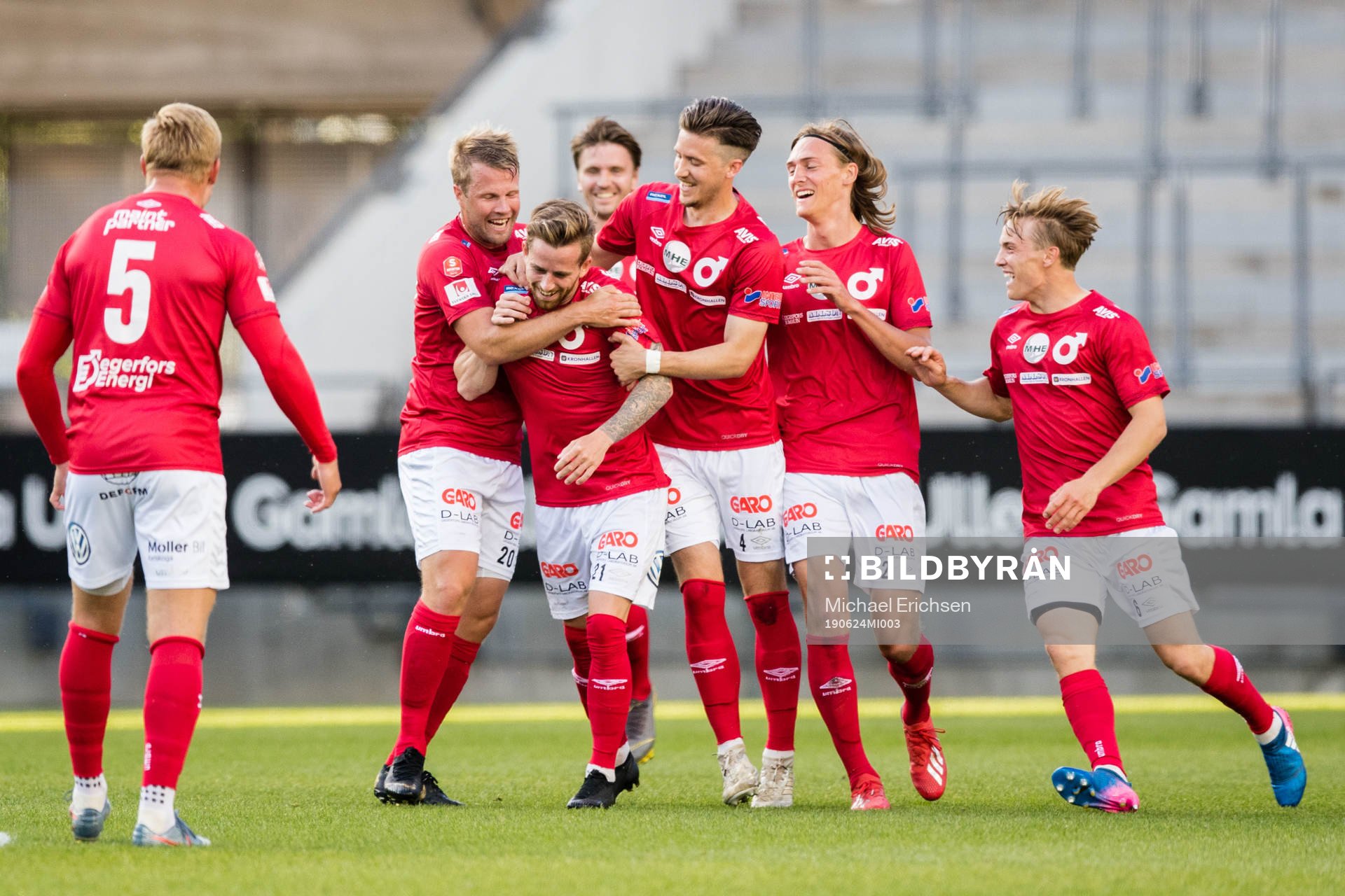 Degerfors Rasmus Alm jublar