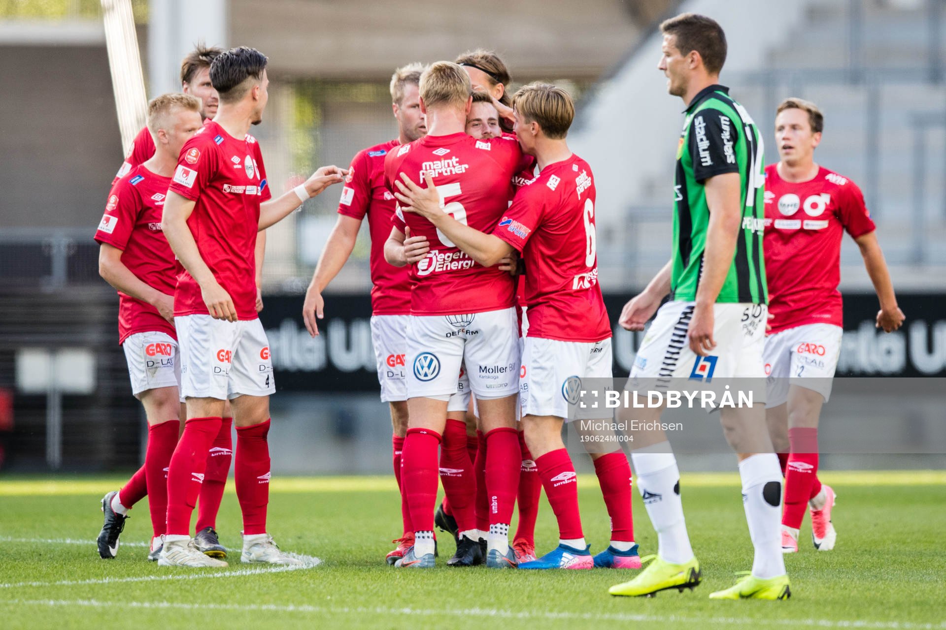 Degerfors Rasmus Alm jublar