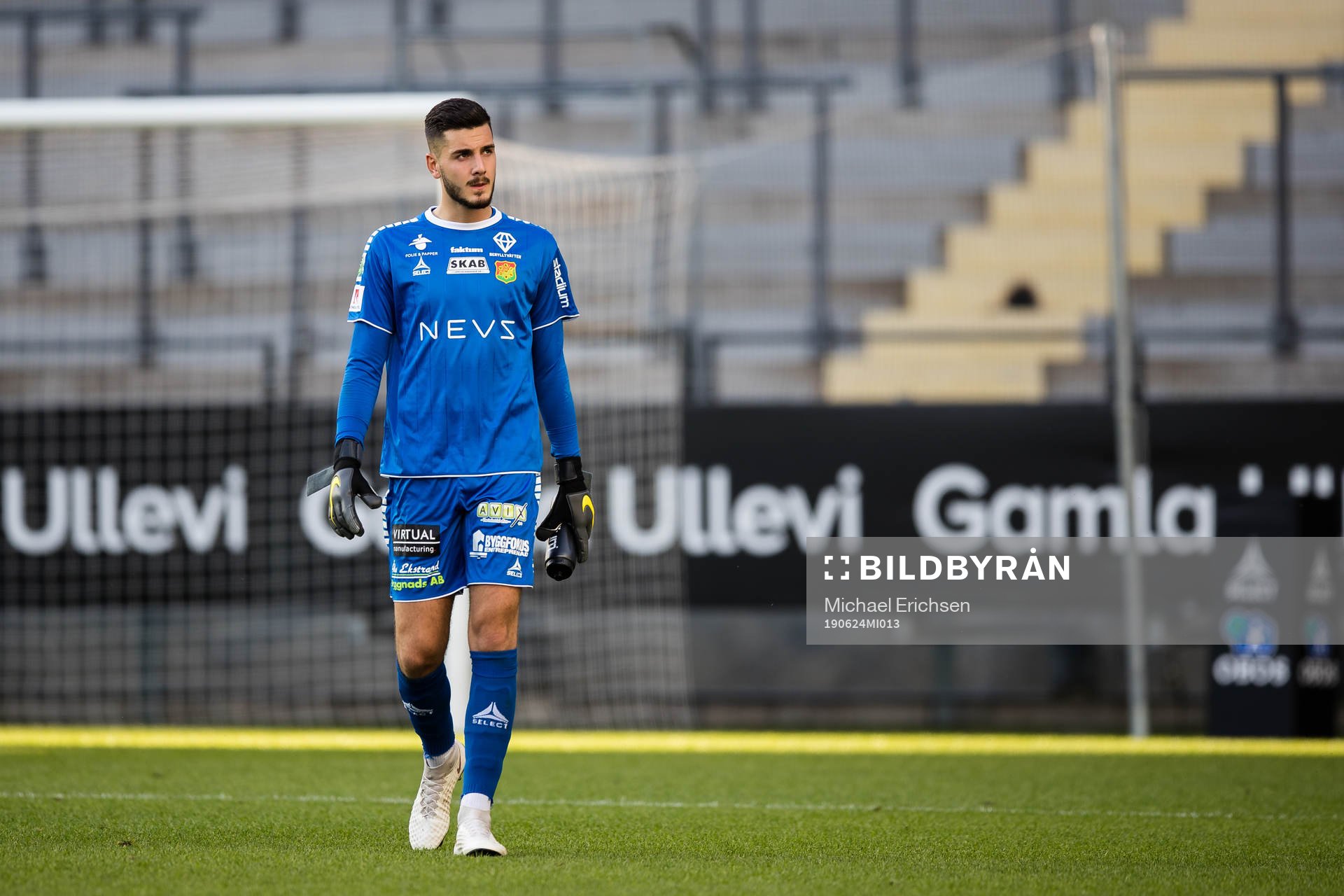 GAIS målvakt Marko Johansson deppar i halvlek av