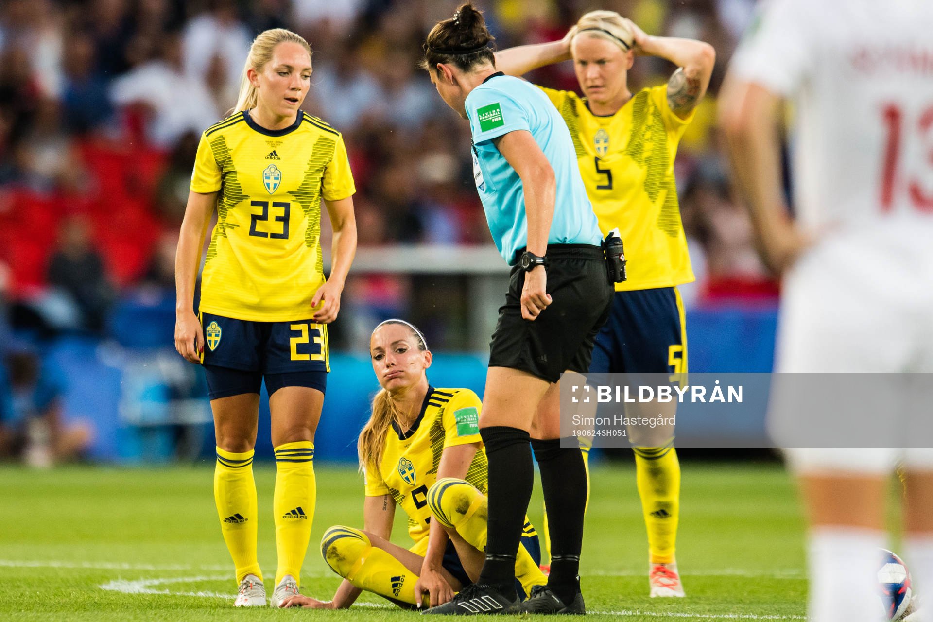 Elin Rubensson and Kosovare Asllani of Sweden