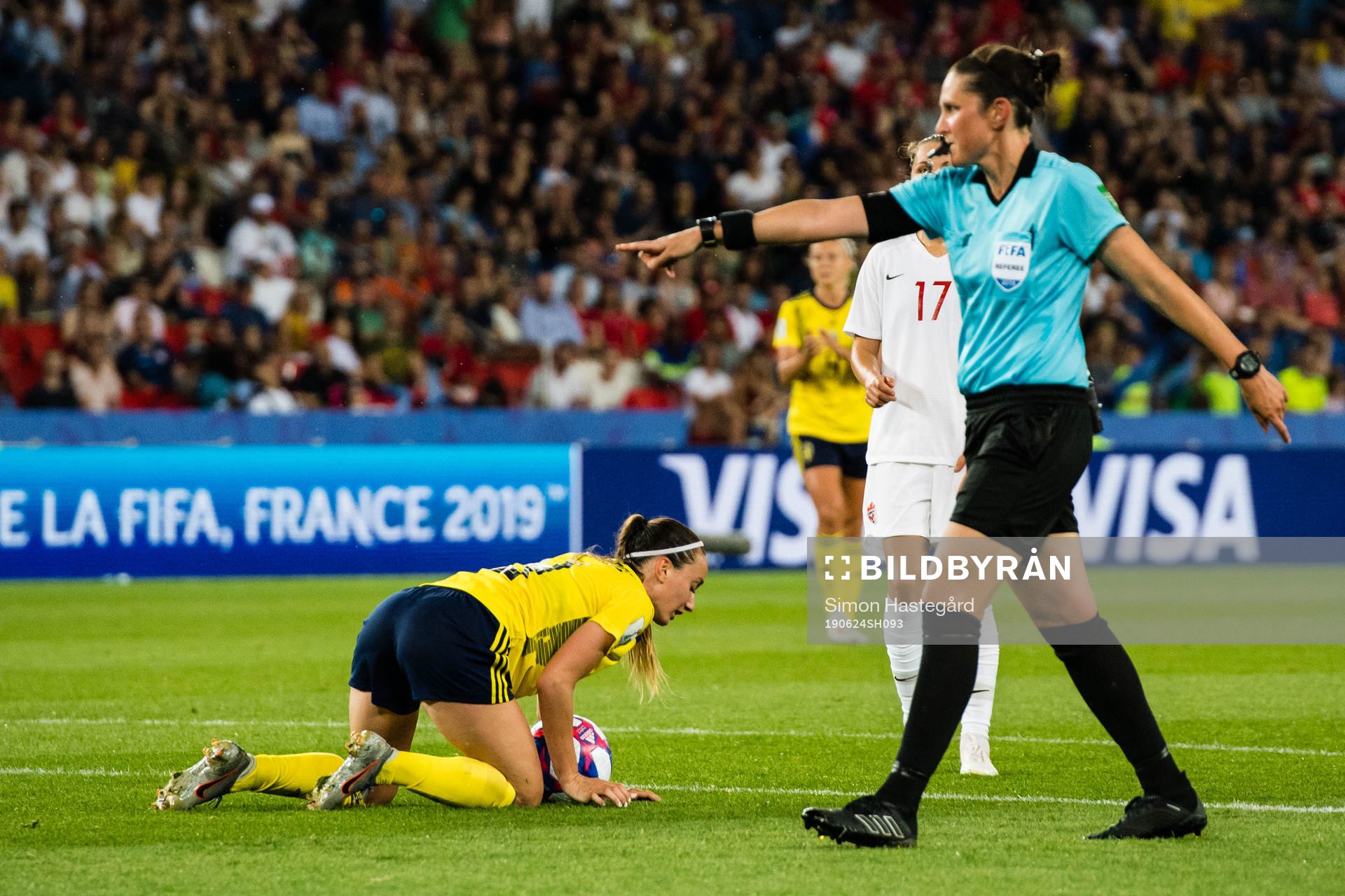 Kosovare Asllani of Sweden