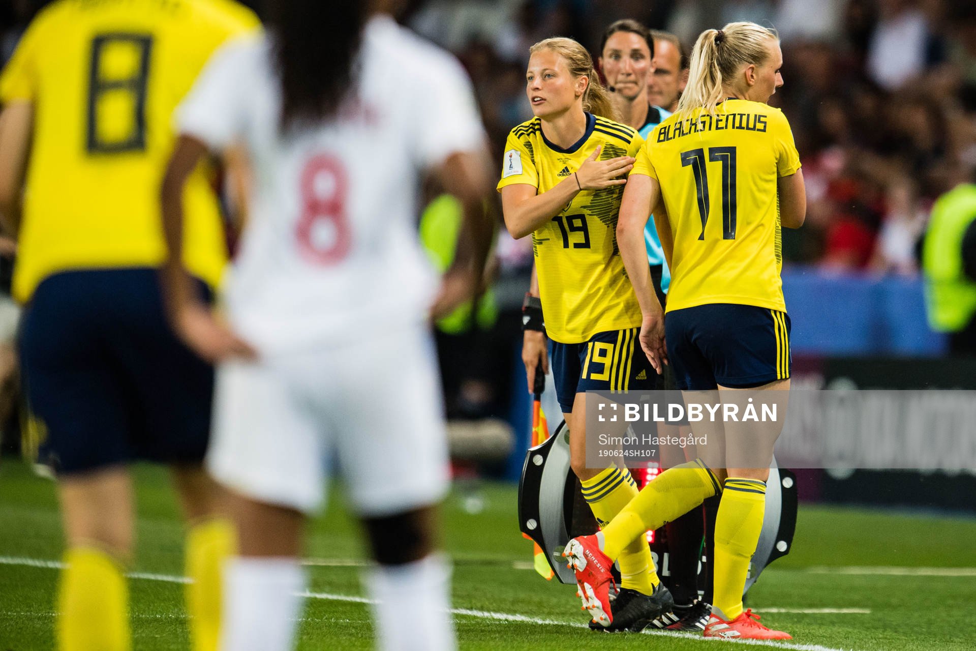 Anna Anvegård and Stina Blackstenius of Sweden