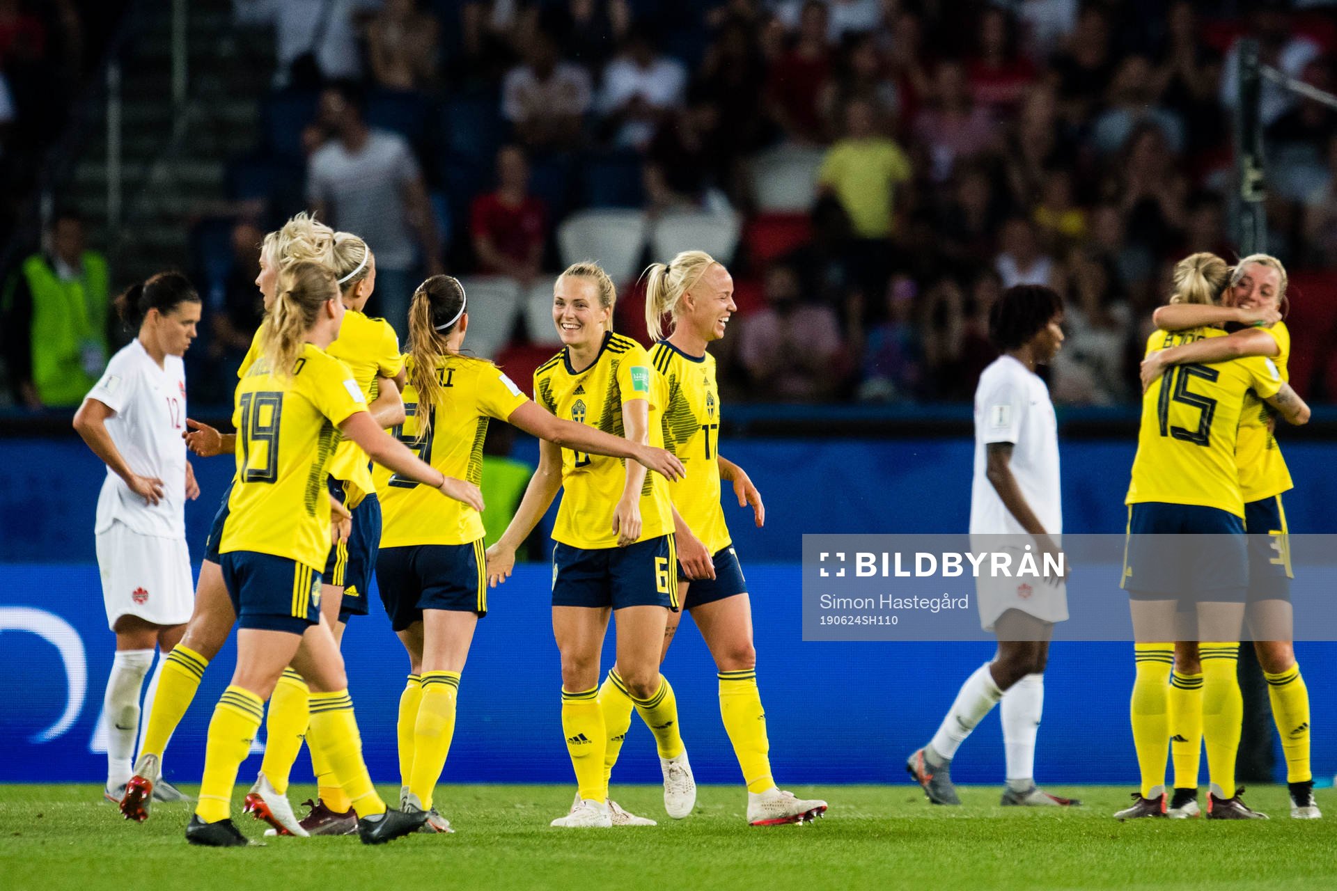 Players of Sweden celebrates winning