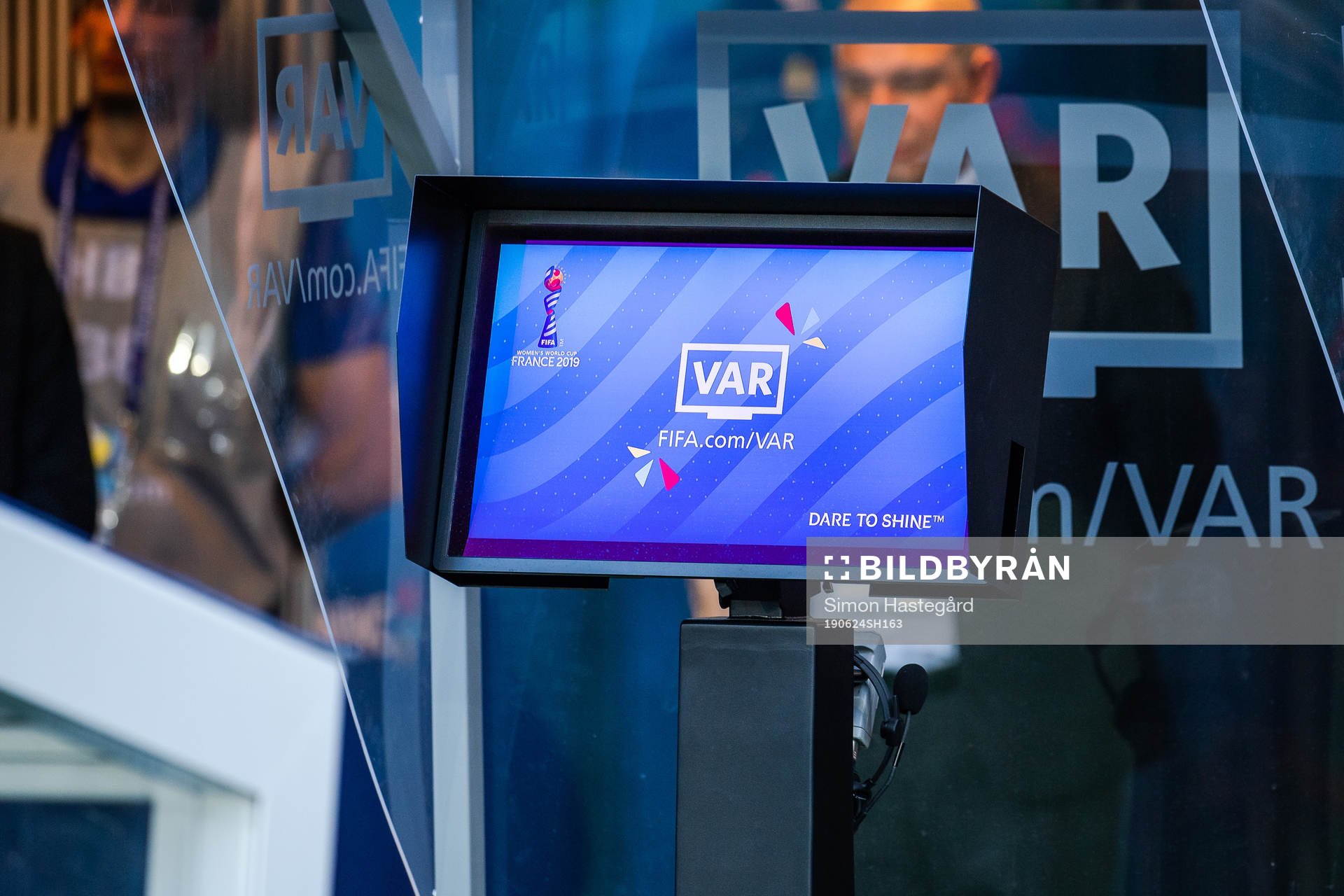 VAR-Screen