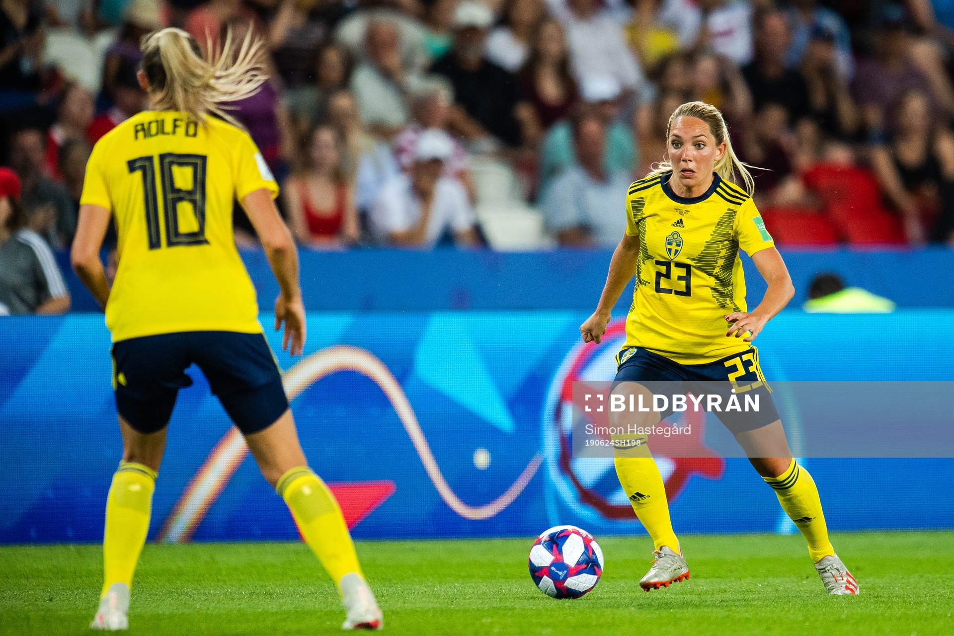 Fridolina Rolfö and Elin Rubensson of Sweden