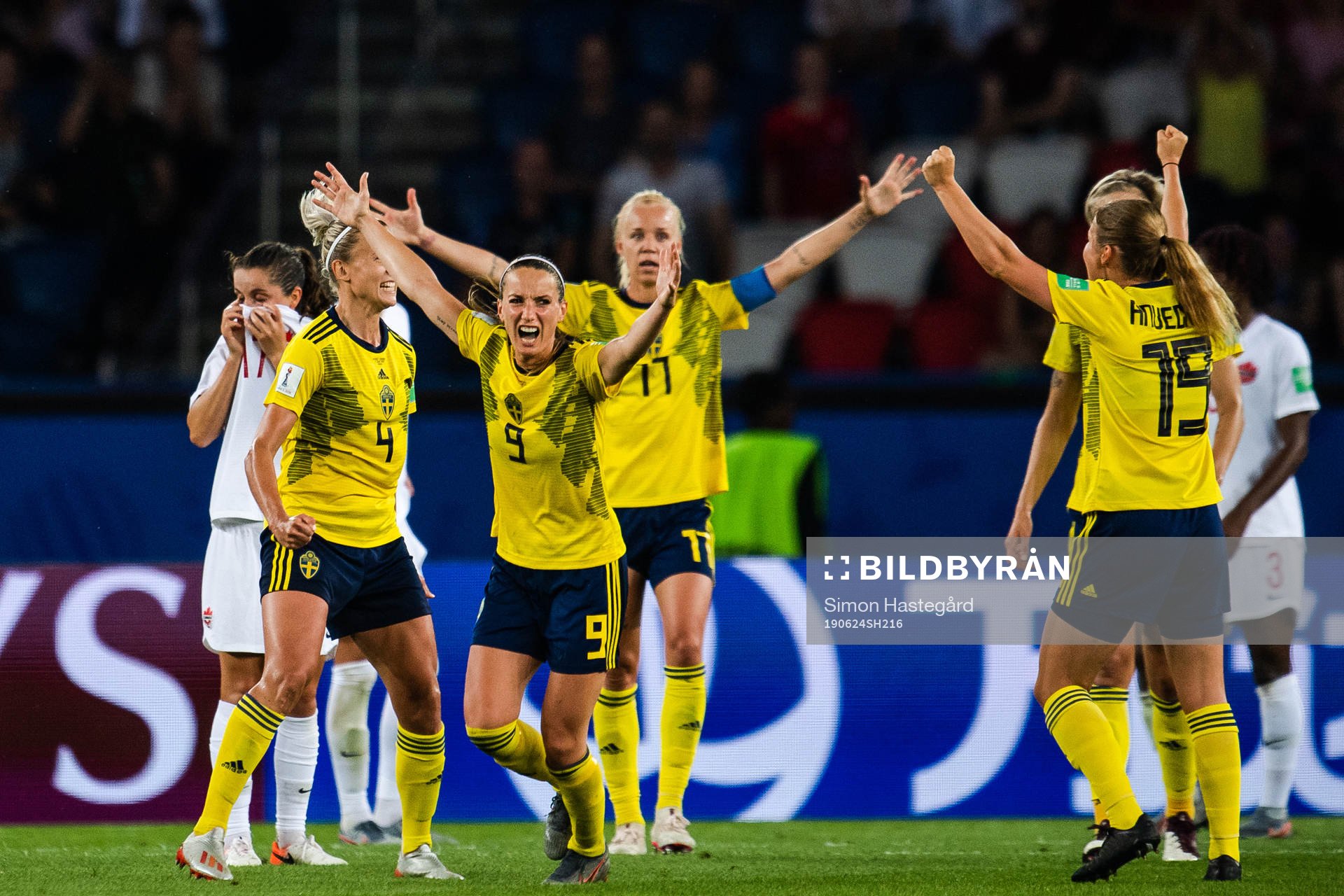 Hanna Glas , Kosovare Asllani , Caroline Seger and Anna