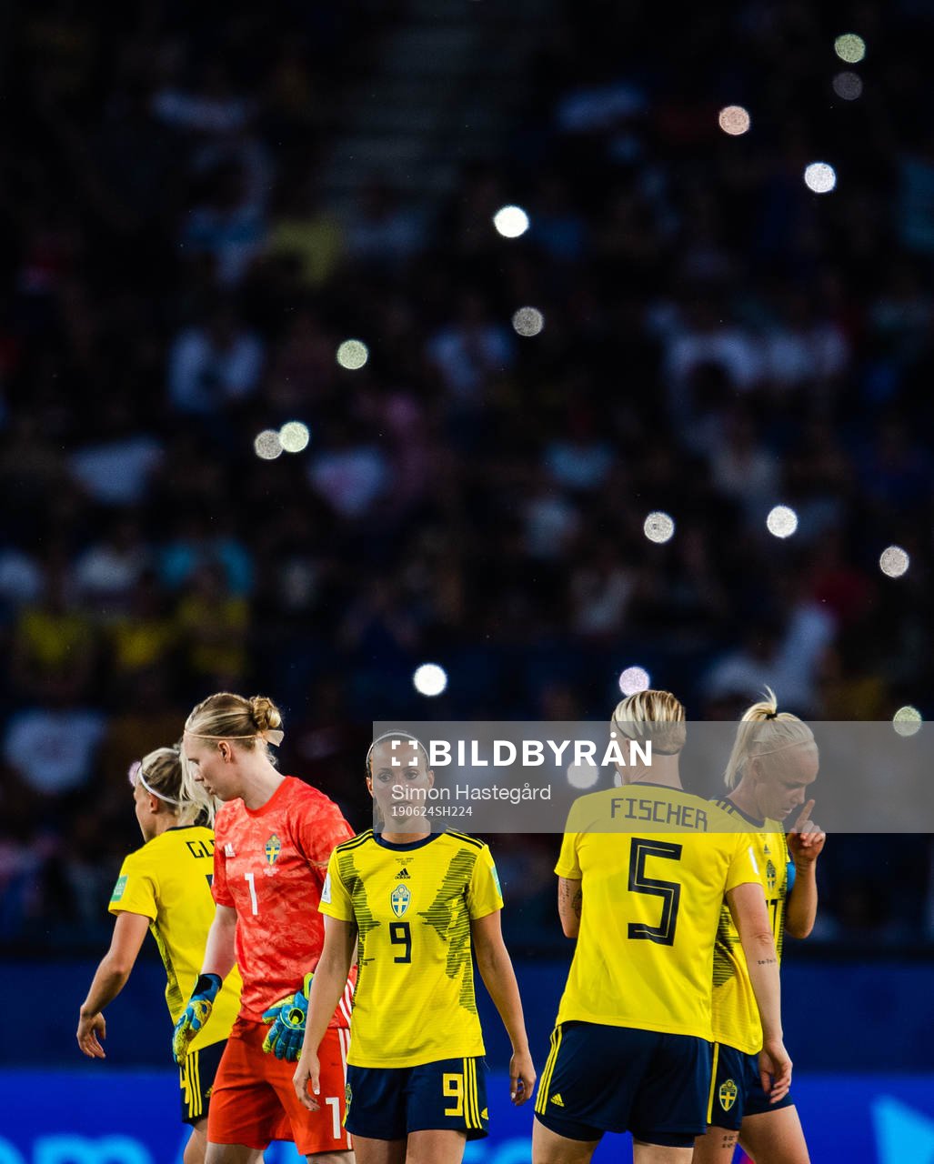 goalkeeper Hedvig Lindahl , Kosovare Asllani , Nilla