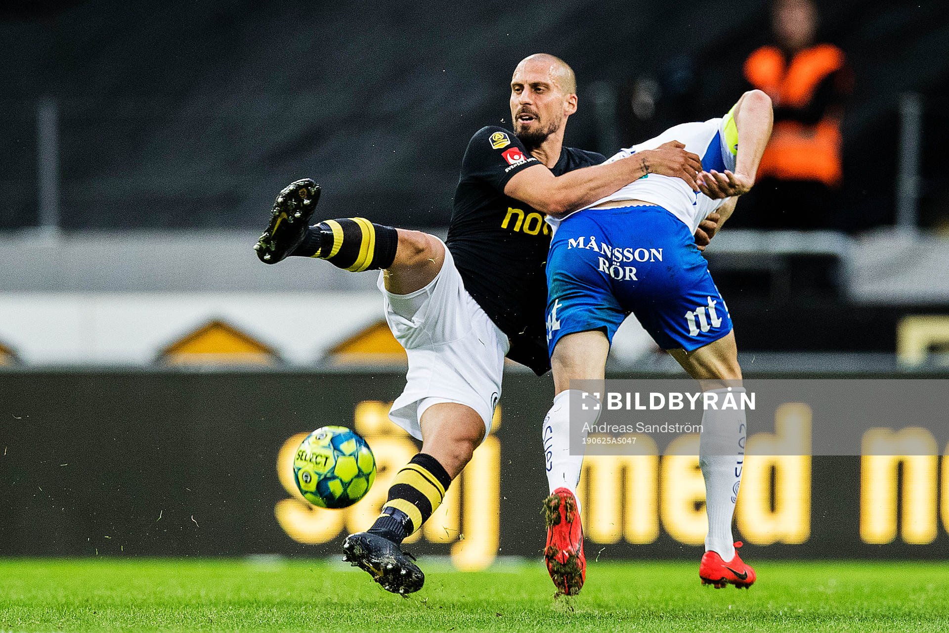 s Panajotis Dimitriadis och IFK Norrköpings Christoffer