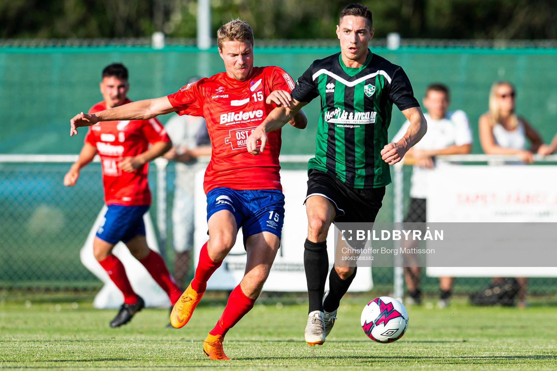 Höganäs Niklas Hansen och Högaborgs Fredrik Widlund