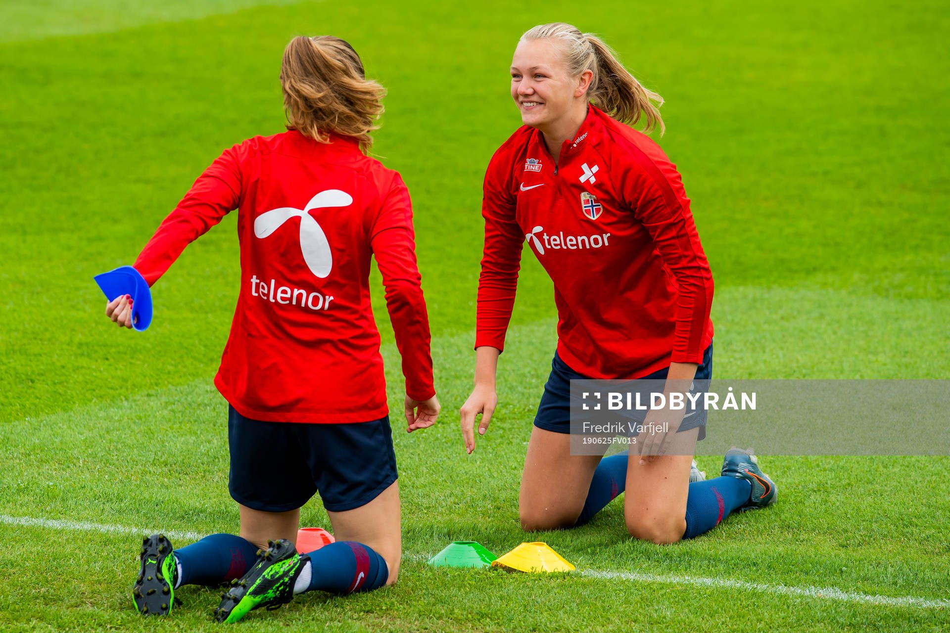 Maren Nævdal Mjelde and Frida Leonhardsen Maanum of Norway