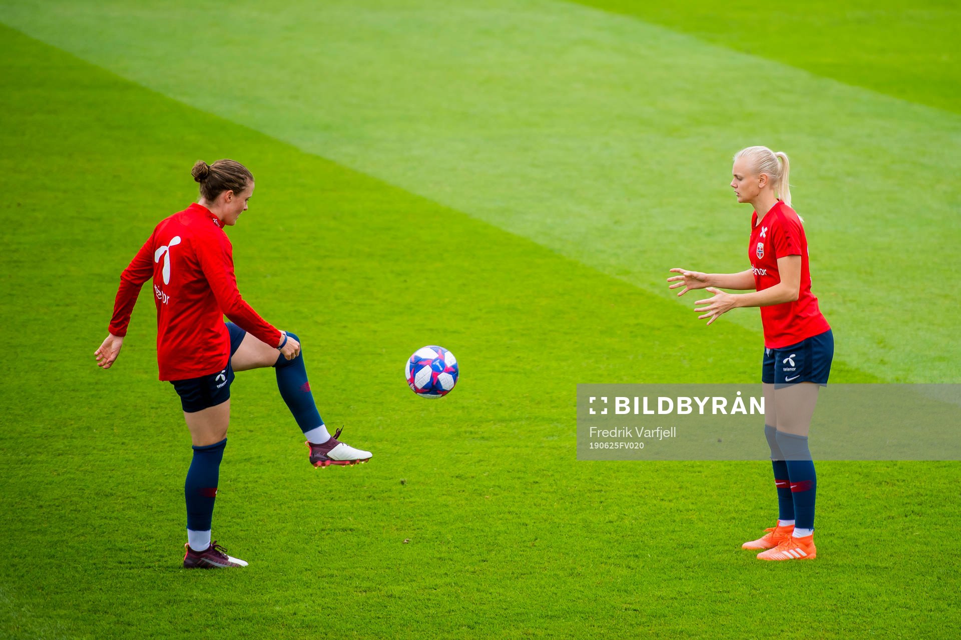 Isabell Lehn Herlovsen and Karina Sævik of Norway