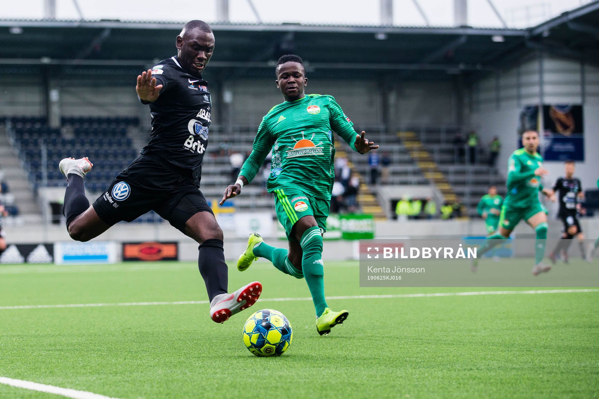 Västerås Ravy Tsouka Dozi och Dalkurd Frank Arhin