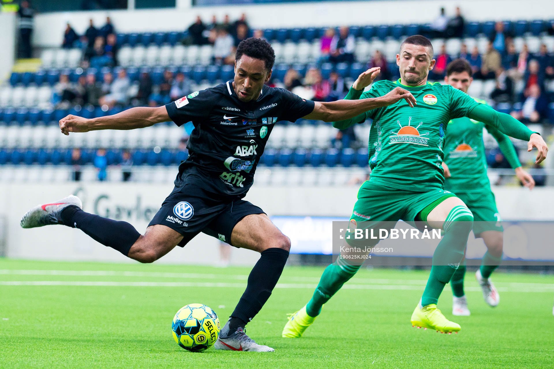 Västerås Brian Span och Dalkurds Malkolm Moënza
