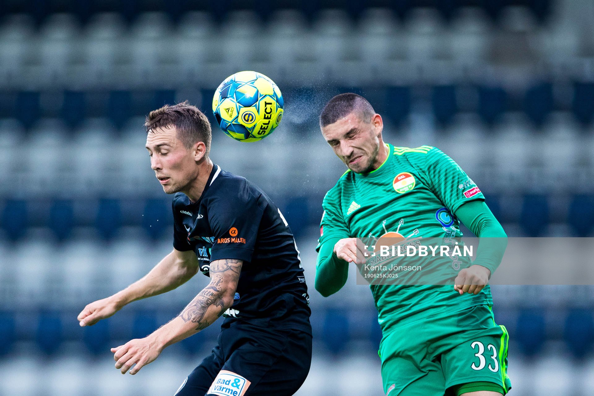Västerås Filip Tronet och Dalkurds Irfan Jasarevic