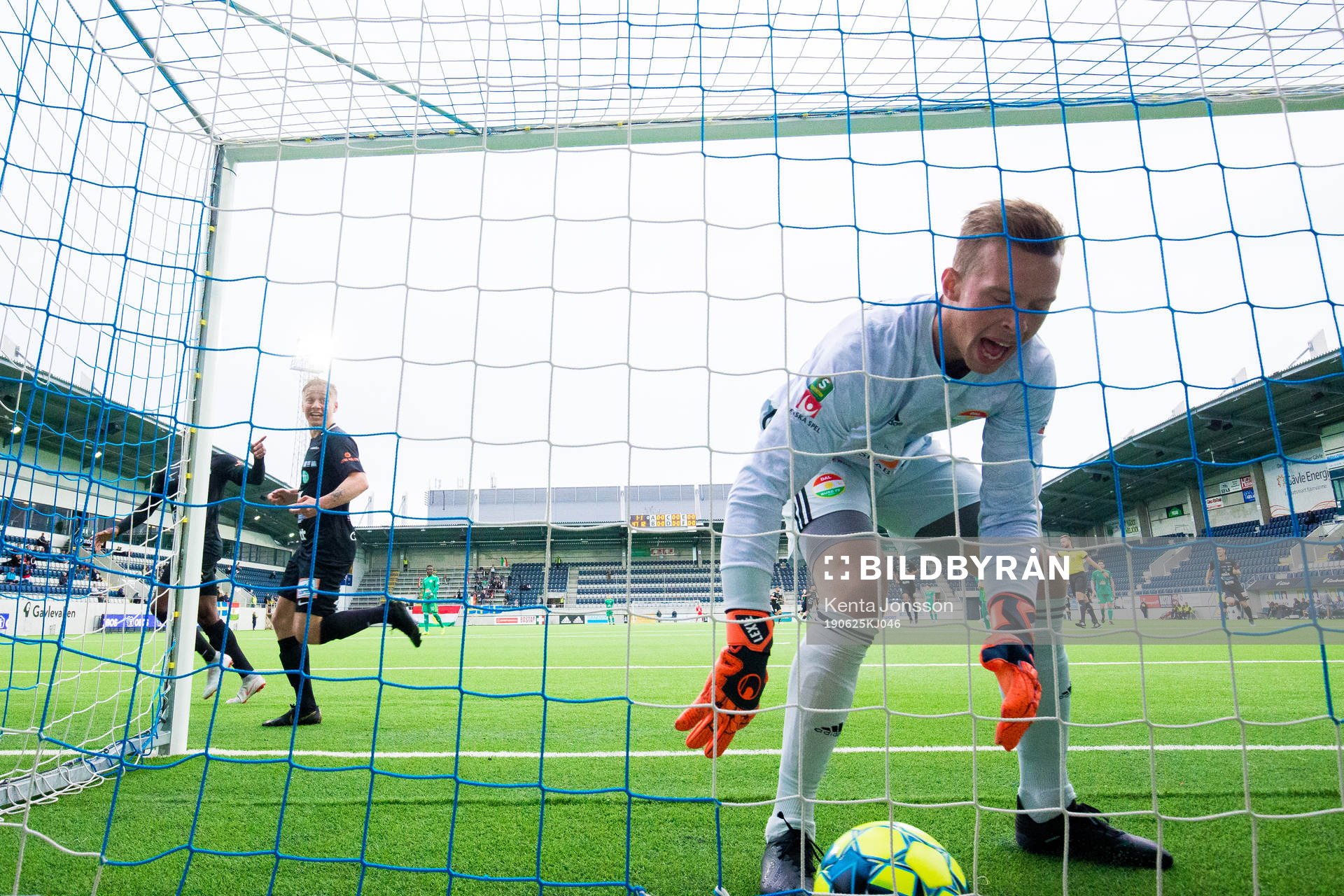 Dalkurds målvakt Andreas Andersson deppar