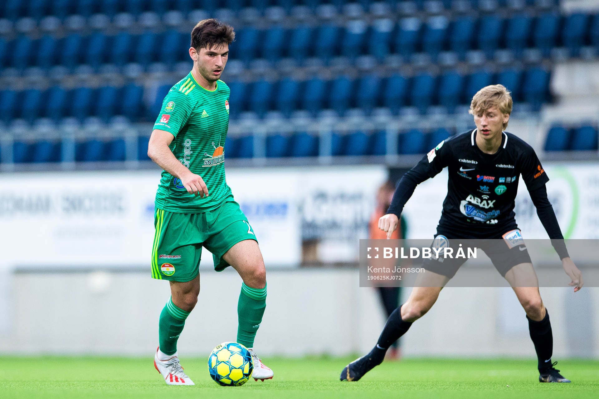 Dalkurds Besard Sabovic och Västerås Dennis Persson