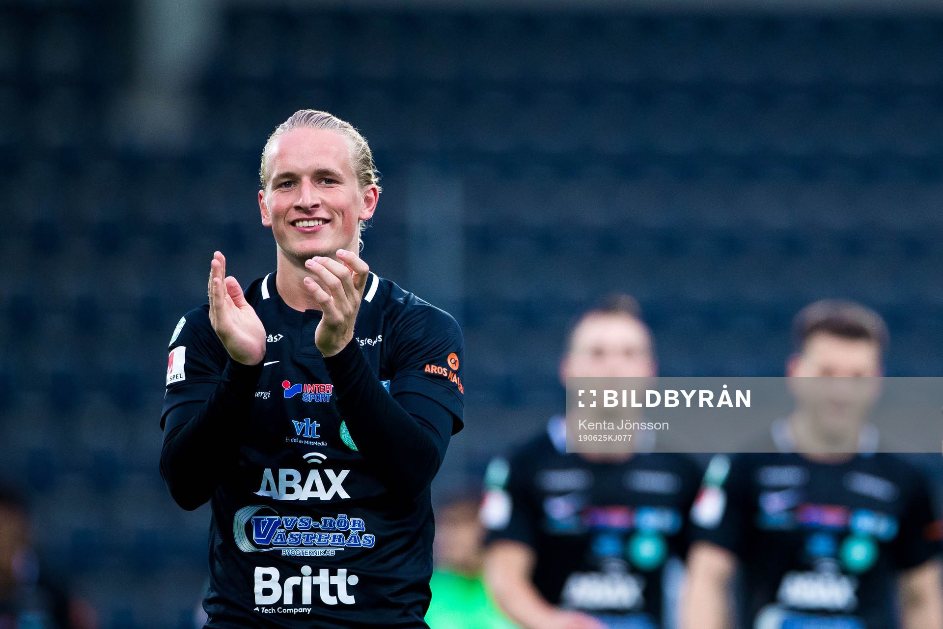 Västerås Douglas Karlberg jublar