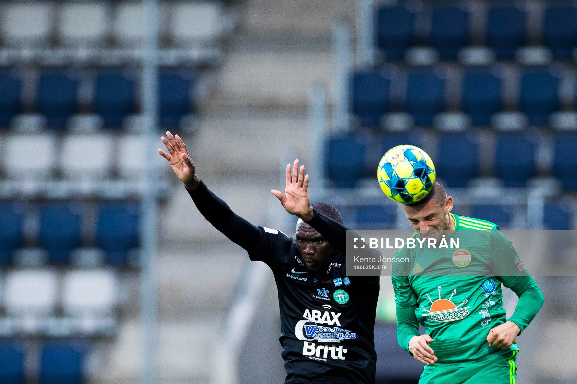 Västerås Ravy Tsouka Dozi och Dalkurds Irfan Jasarevic