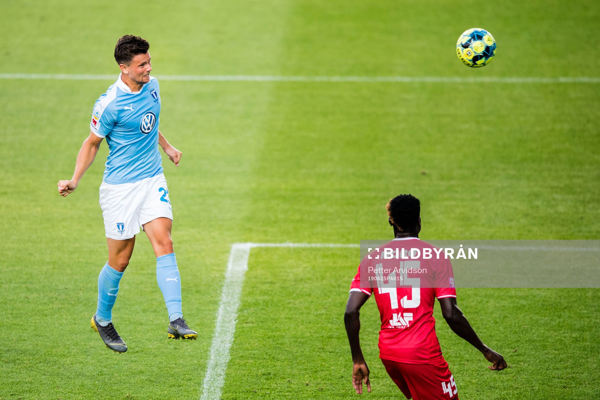 Malmö FFs Marcus Antonsson nickar in 1-1