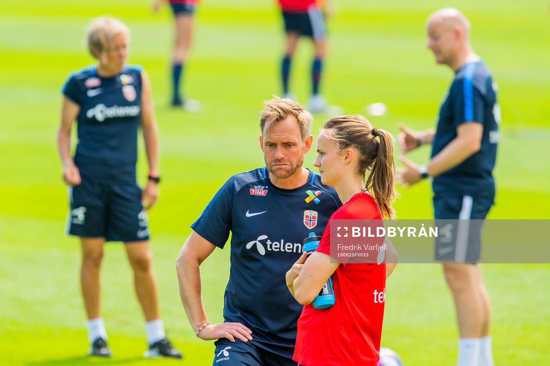 Martin Sjögren, head coach of Norway, and Caroline Graham