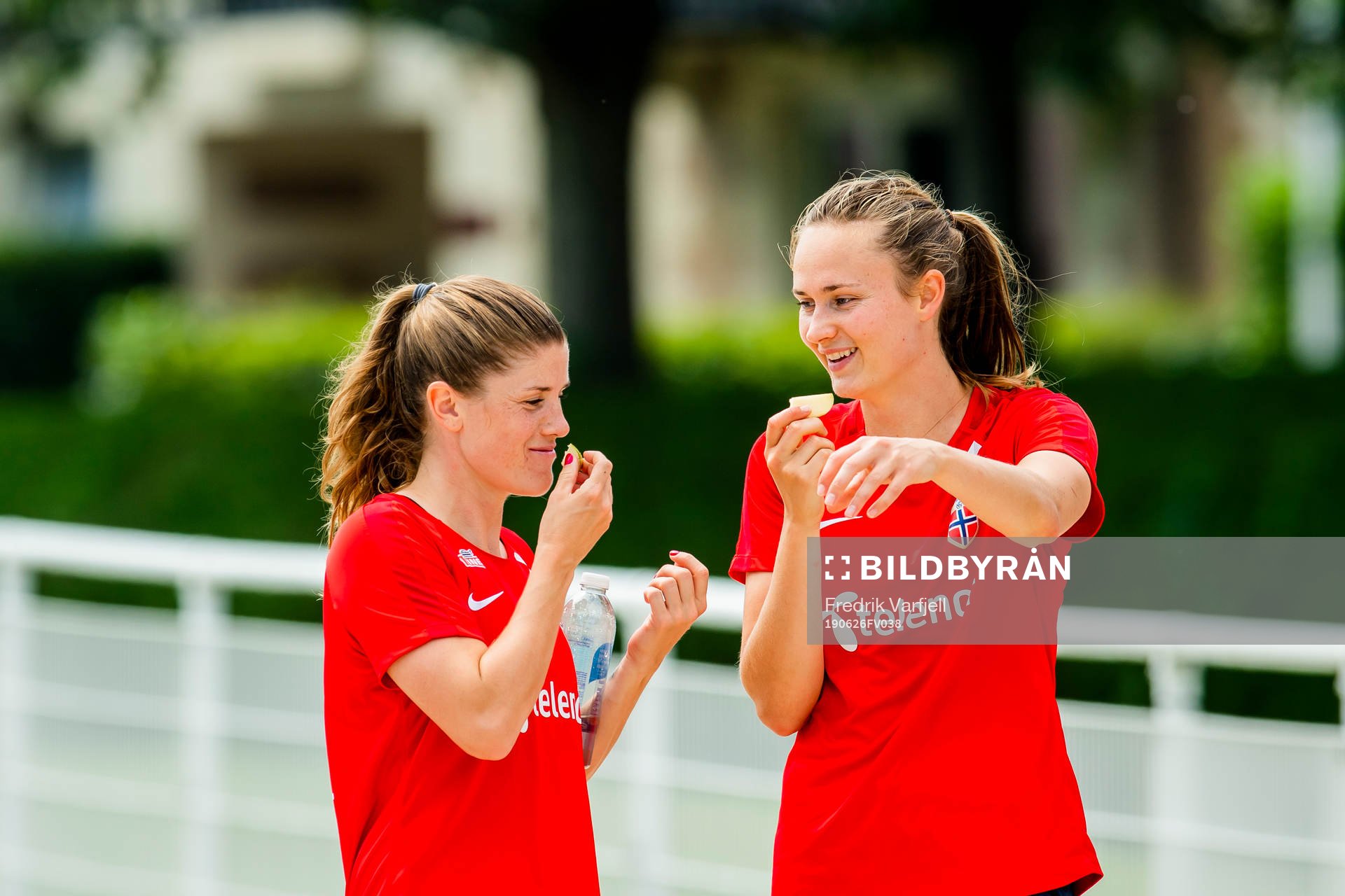 Maren Nævdal Mjelde and Caroline Graham Hansen of Norway