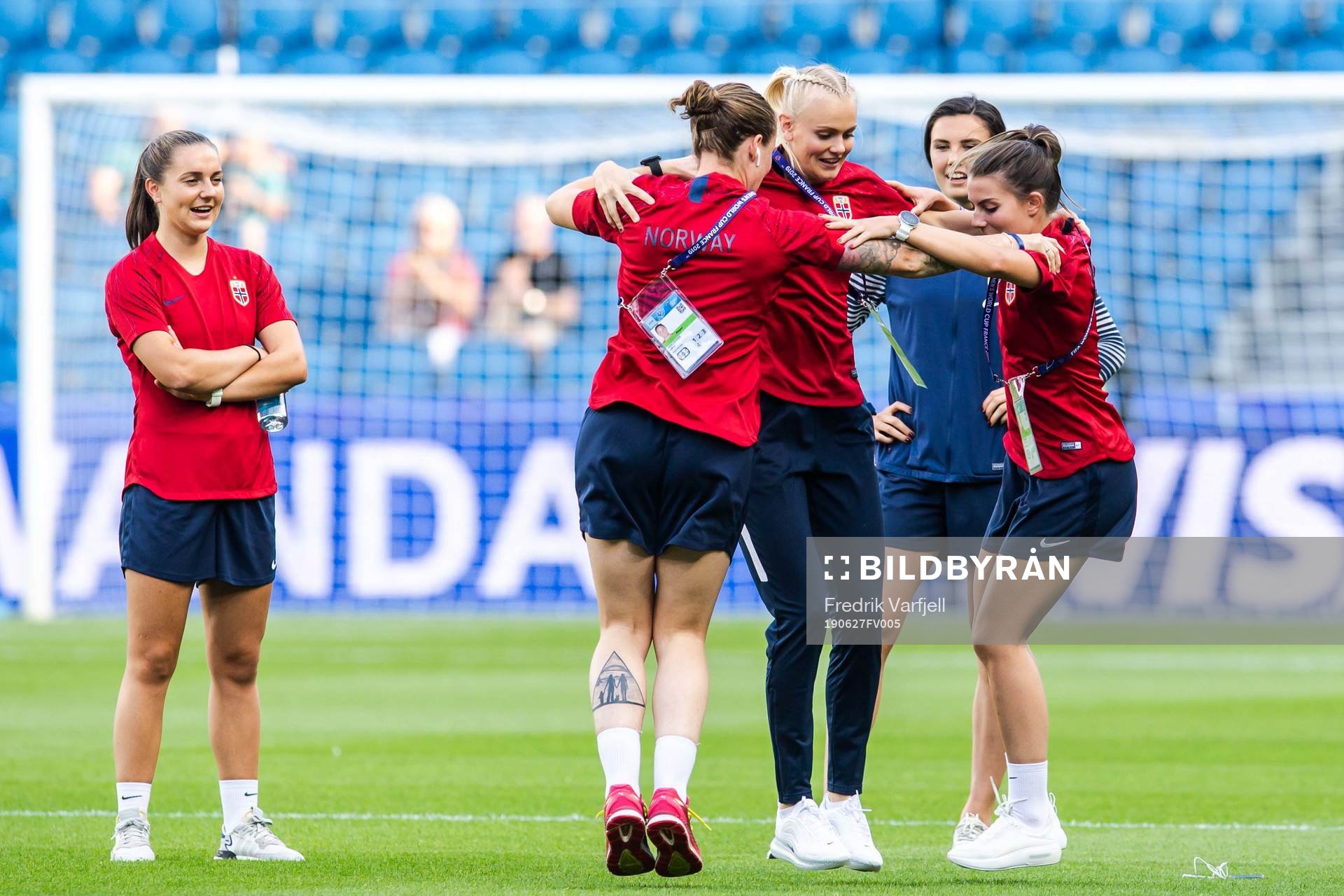 Vilde Bøe Risa, Isabell Lehn Herlovsen, Cecilie Redisch