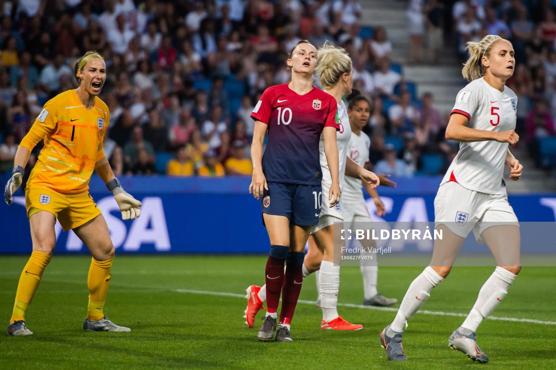 Caroline Graham Hansen of Norway looks dejected