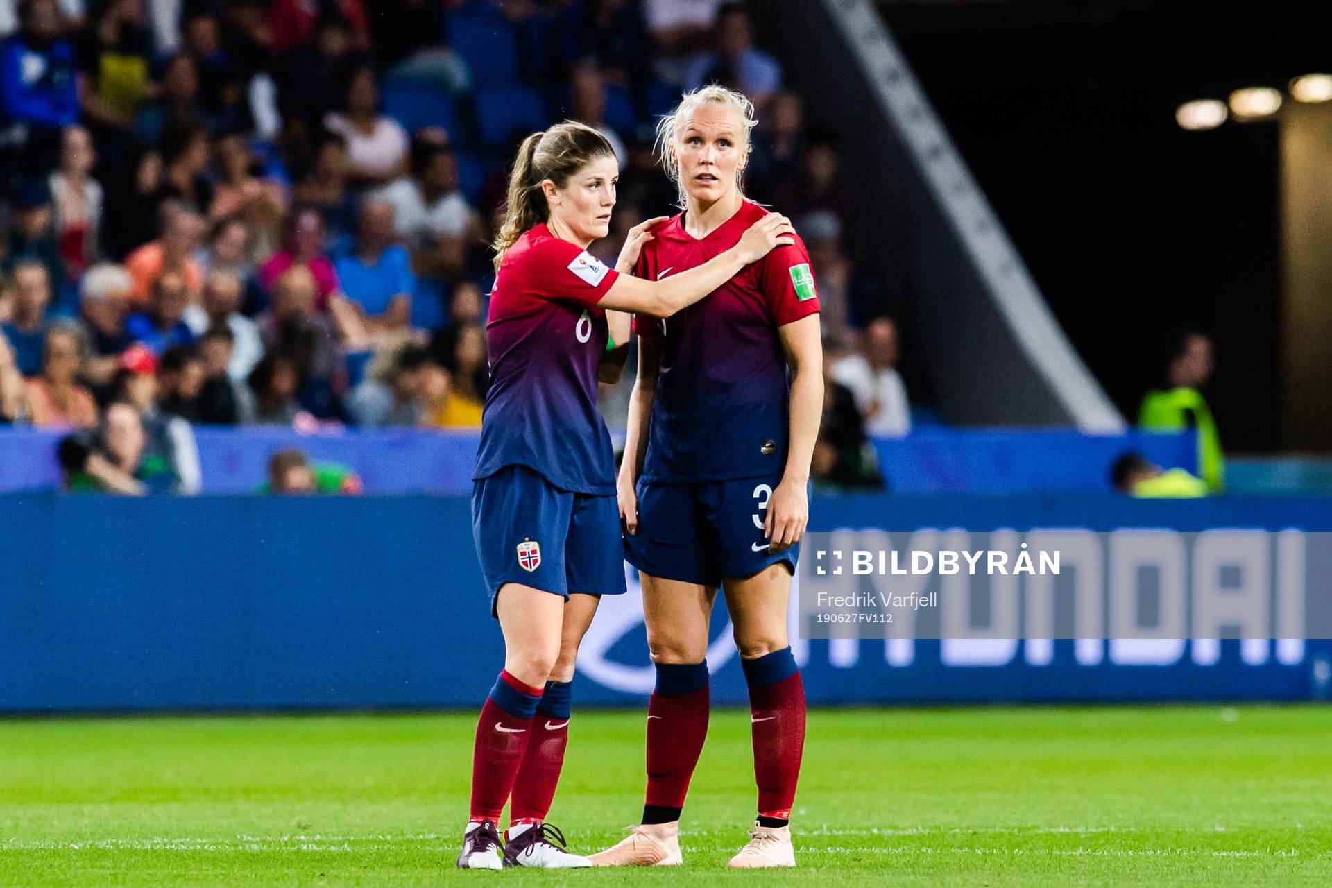 Maren Nævdal Mjelde and Maria Thorisdottir of Norway look