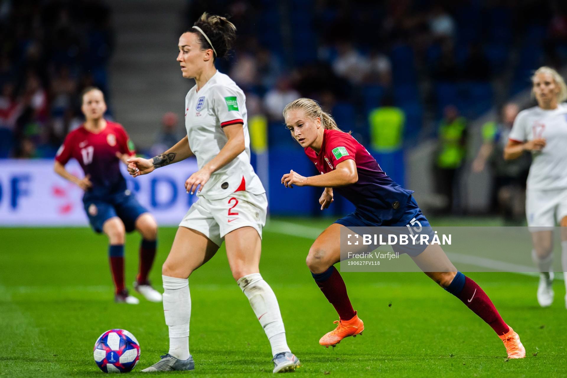 Lucy Bronze of England and Amalie Vevle Eikeland of Norway