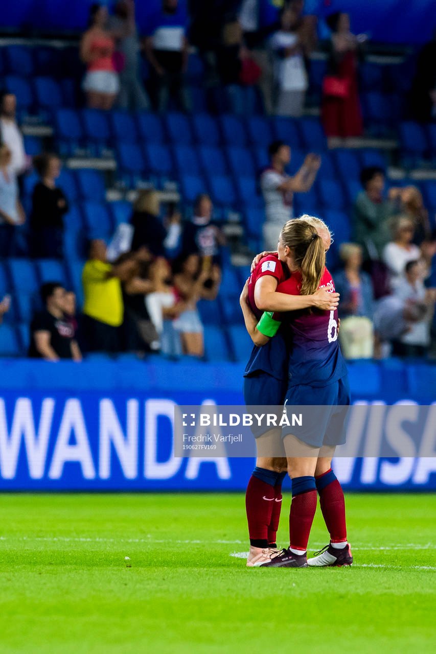 Maria Thorisdottir and Maren Nævdal Mjelde of Norway
