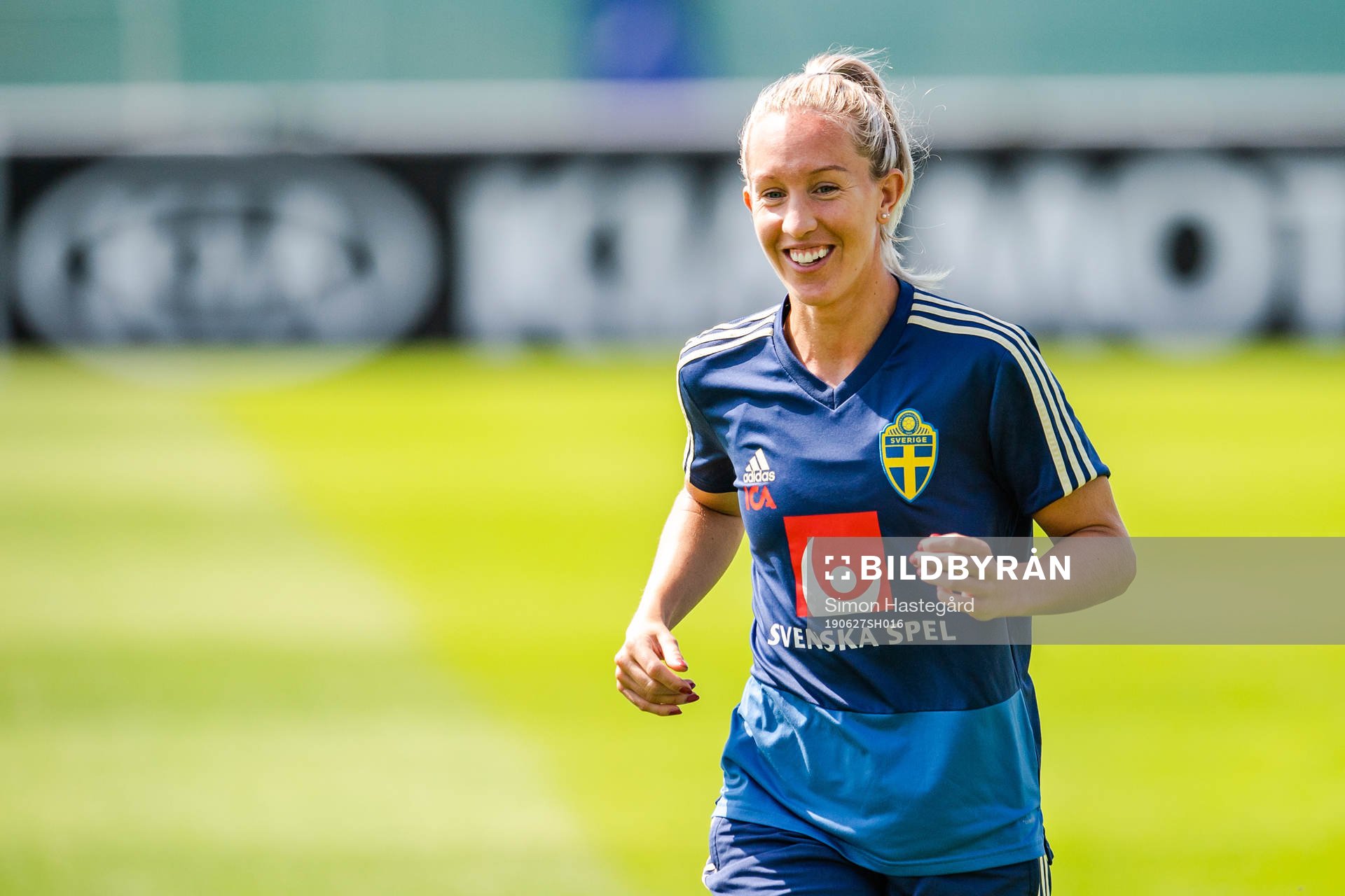 Julia Roddar of Sweden