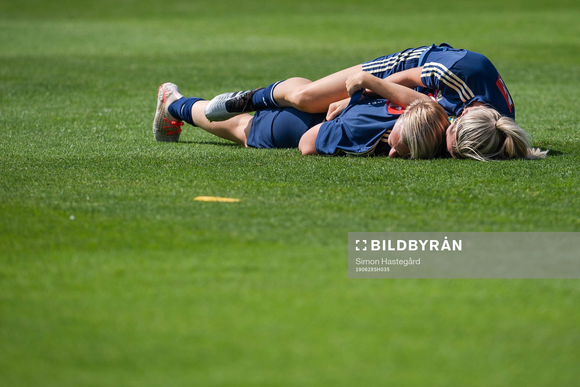 Nilla Fischer and Linda Sembrant of Sweden