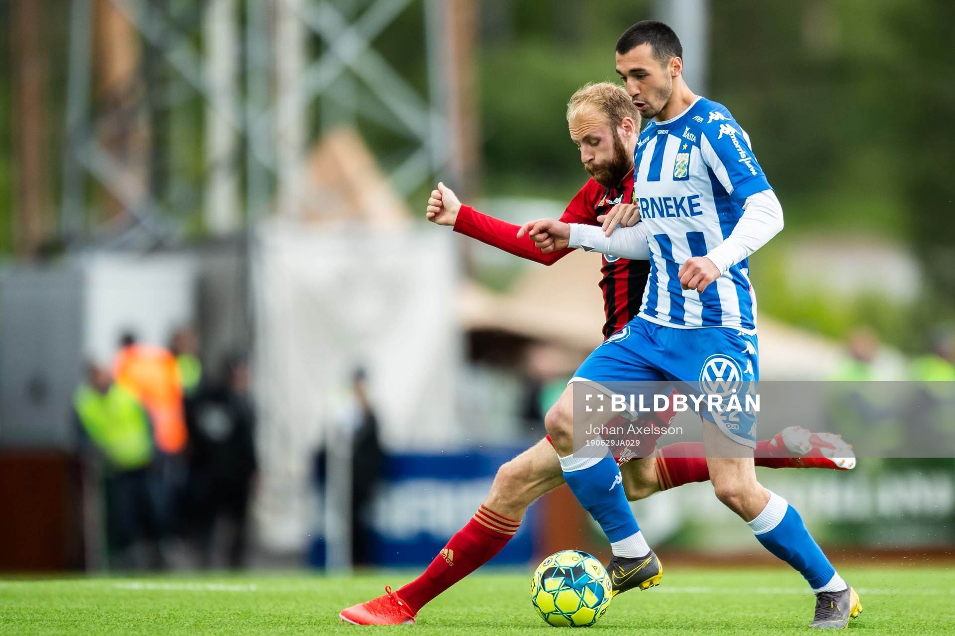 Östersunds Curtis Edwards och IFK Göteborgs Giorgi