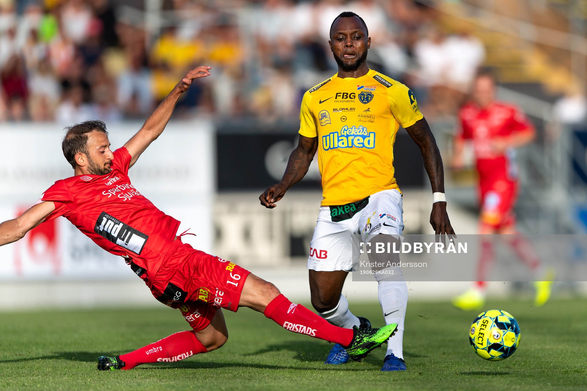 Elfsborgs Robert Gojani och Falkenbergs John Chibuike