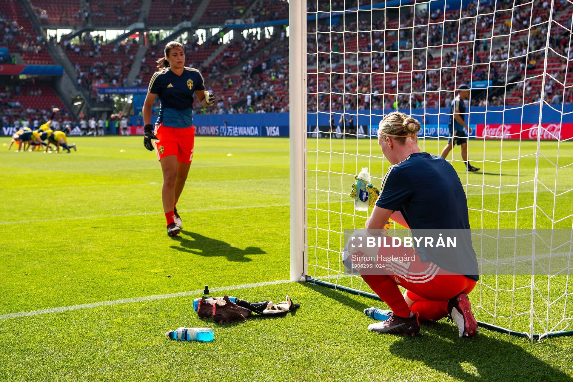 Goalkeeper Zecira Musovic and goalkeeper Hedvig Lindahl of