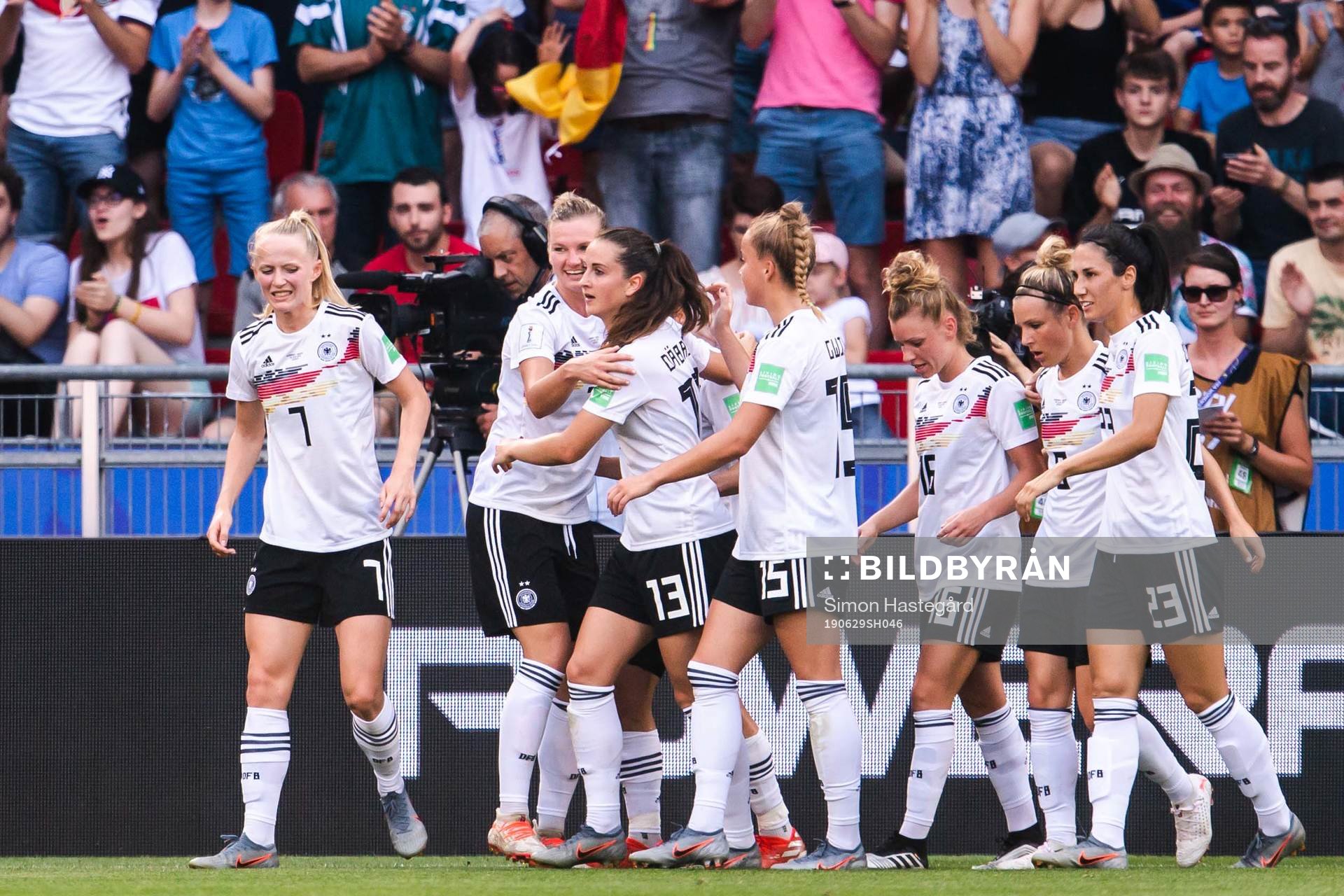 Players of Germany celebrate