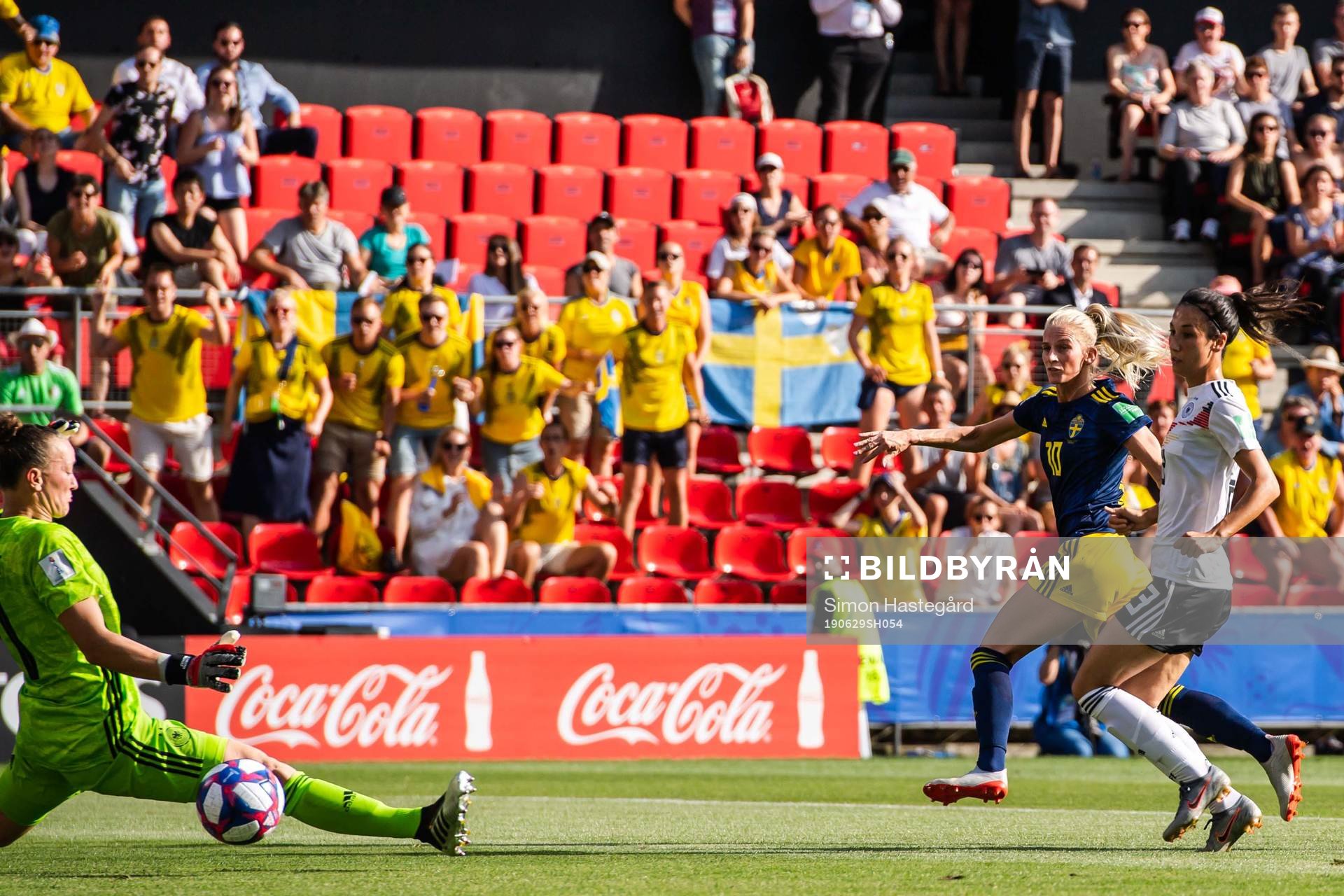 Sofia Jakobsson of Sweden scores 1-1