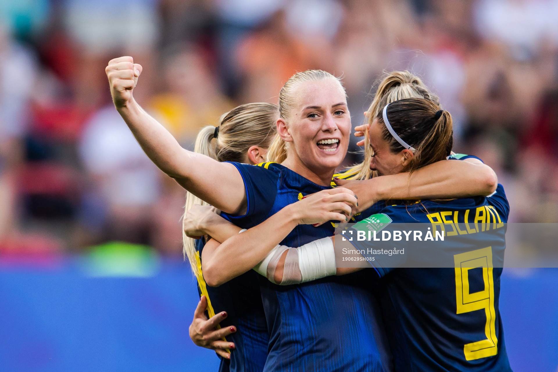 Stina Blackstenius of Sweden celebrate with teammates