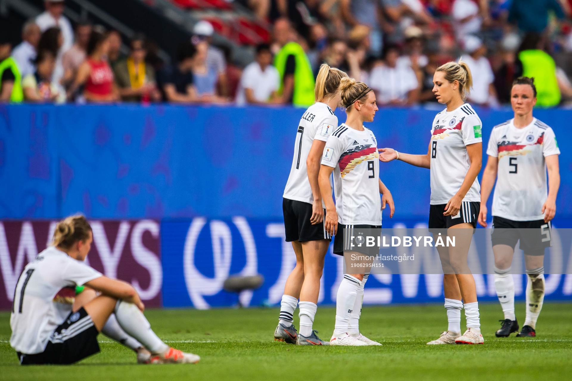 Alexandra Popp, Lea Schüller, Svenja Huth and Lena