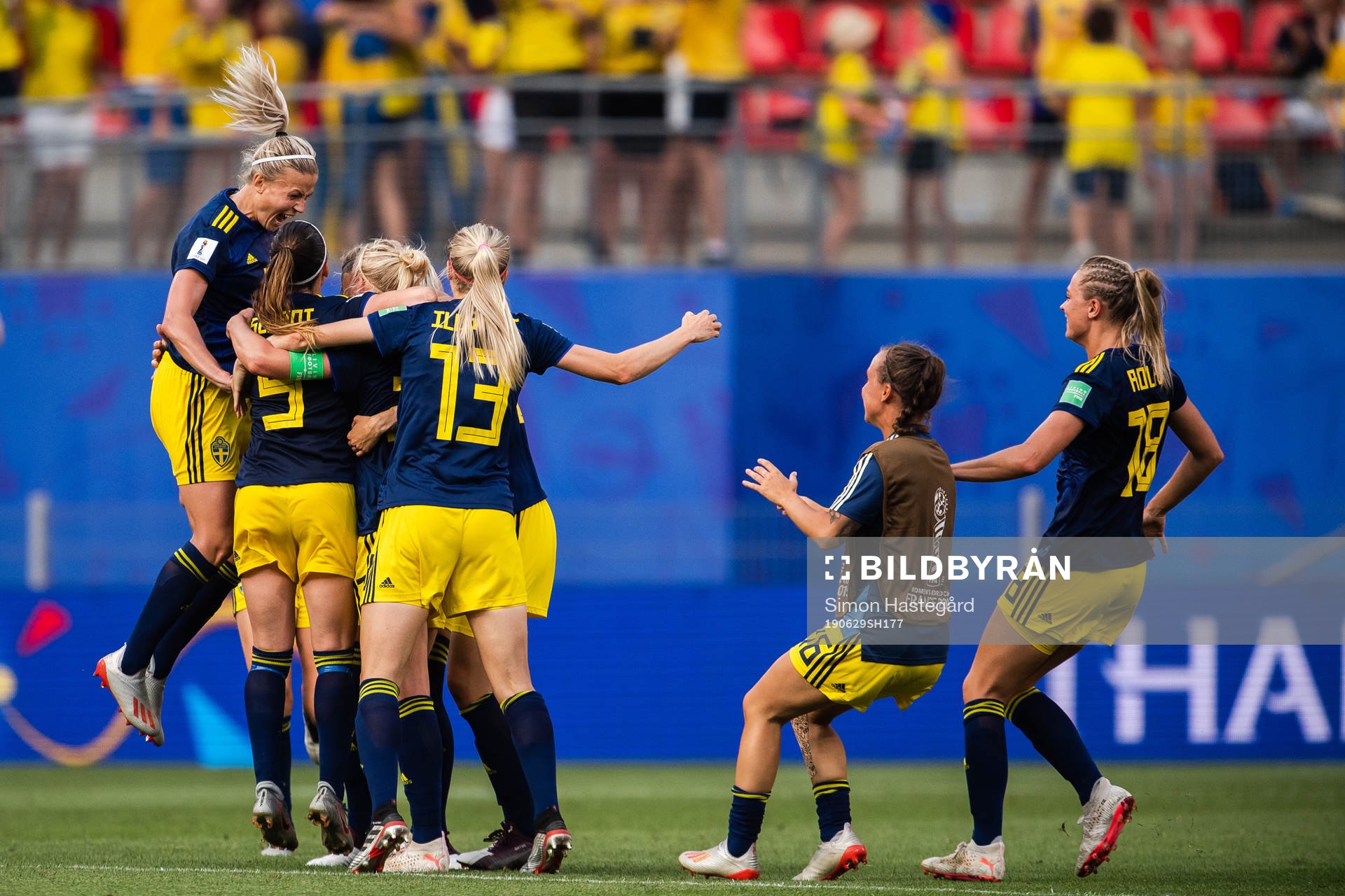 Hanna Glas , Kosovare Asllani, Amanda Ilestedt , Julia