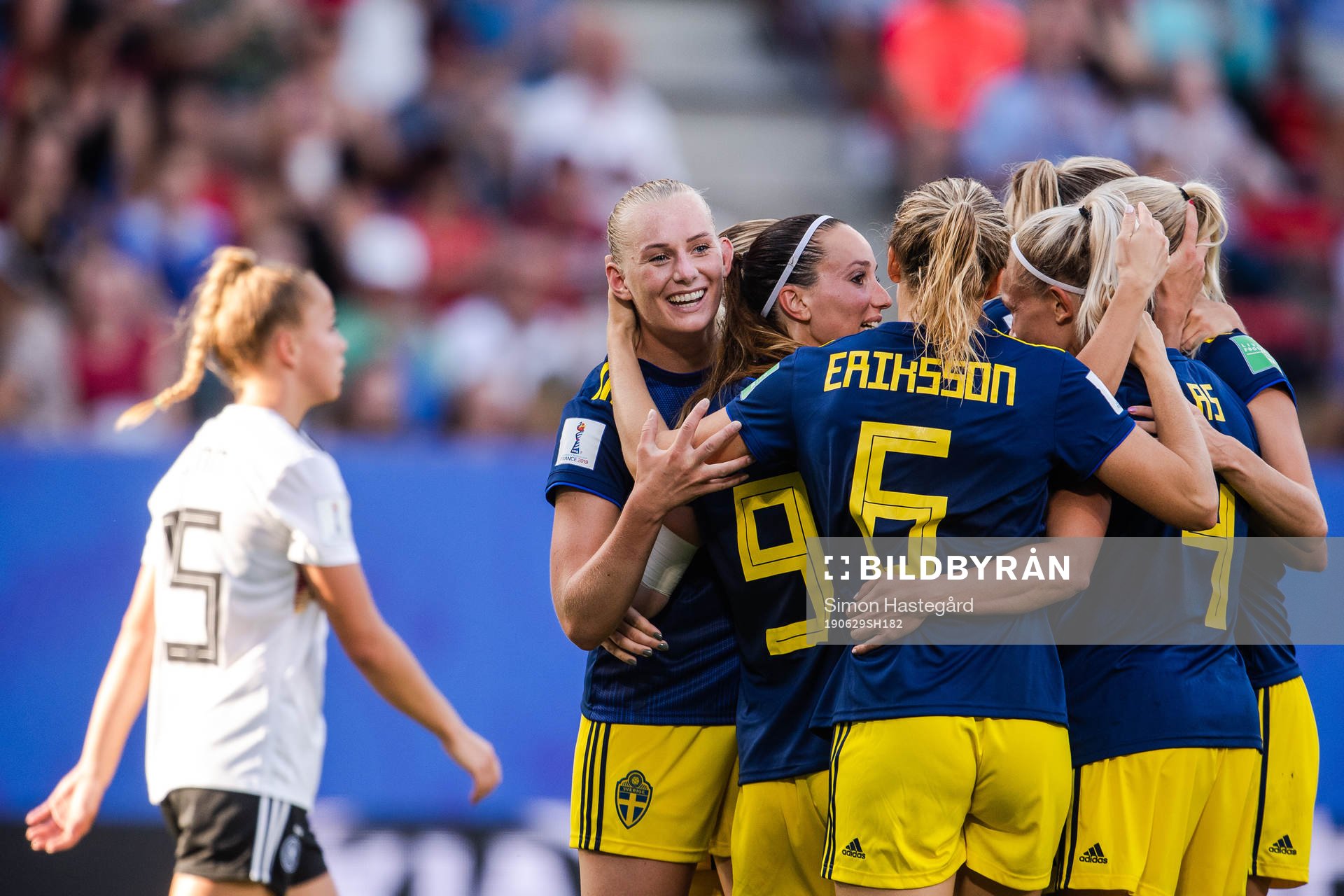 Stina Blackstenius of Sweden celebrates the 1-2 goal