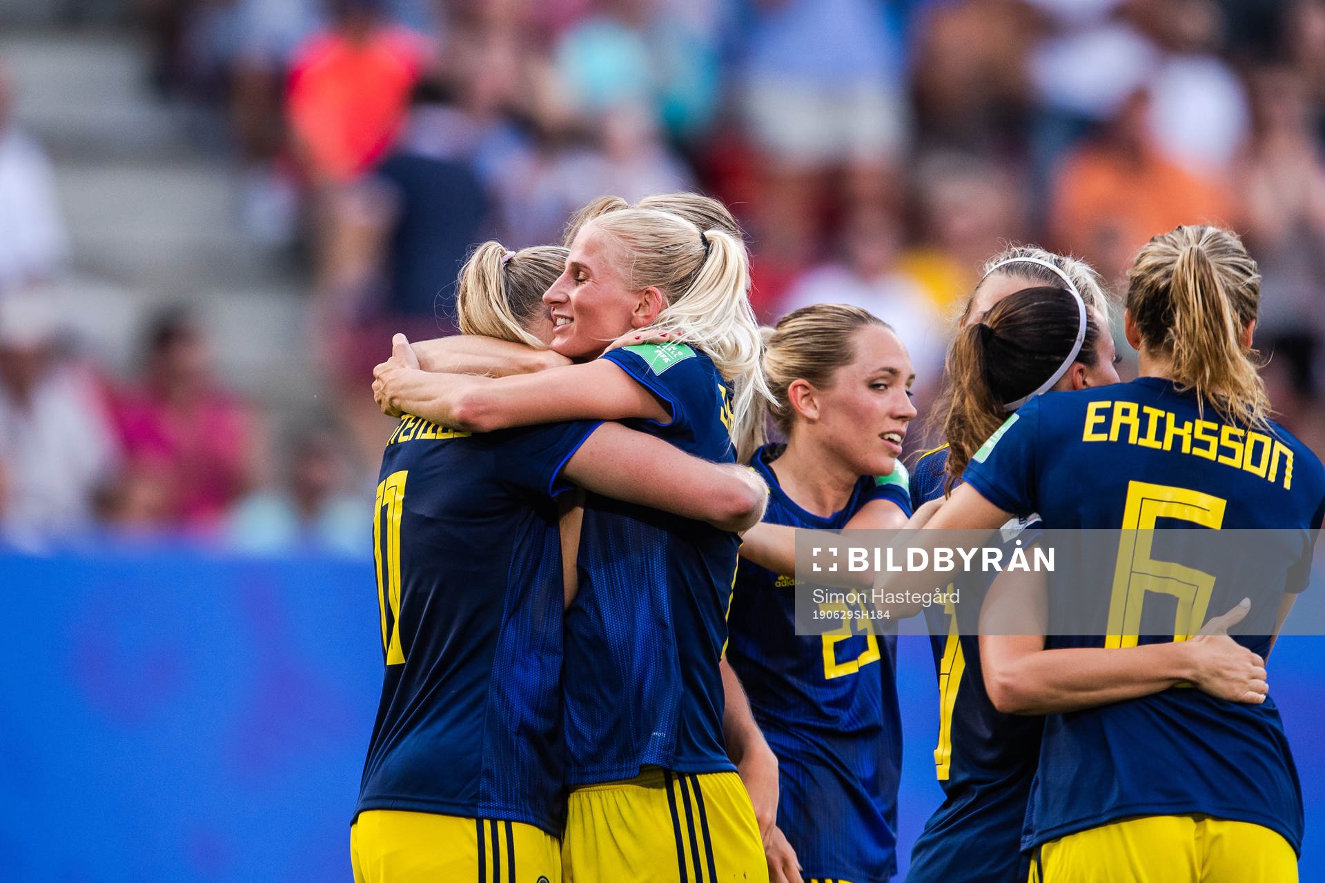 Stina Blackstenius and Sofia Jakobsson of Sweden celebrates